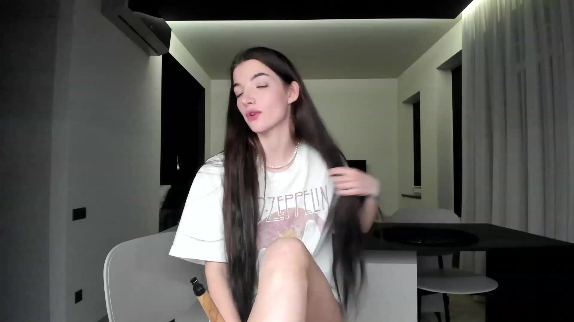 Gallery image thumbnail from SweetKlem's myfreecams stream on, 01/25/2023, 20:16 image 19 of 20
