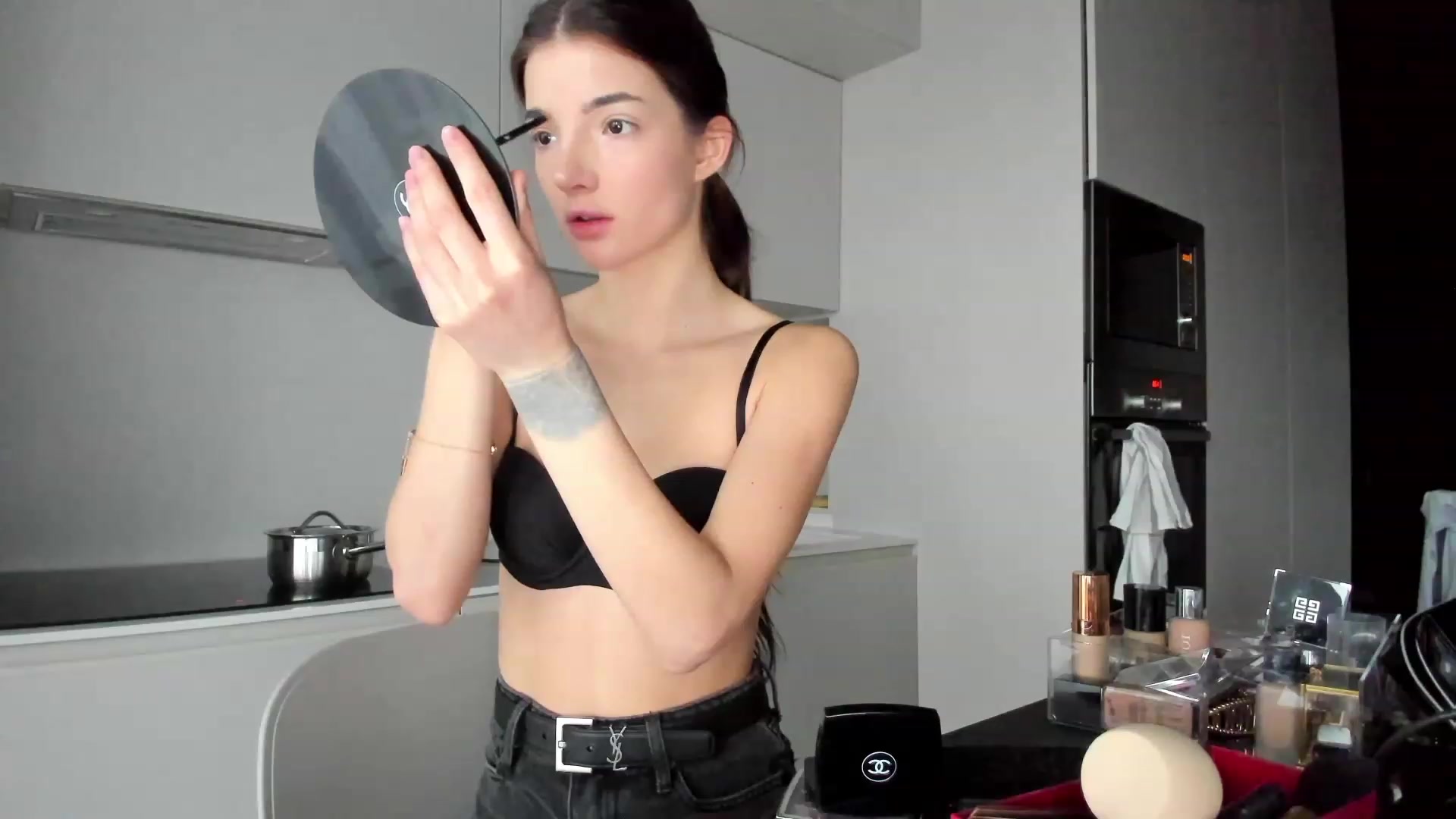 Gallery image thumbnail from SweetKlem's myfreecams stream on, 01/26/2023, 16:25 image 2 of 20