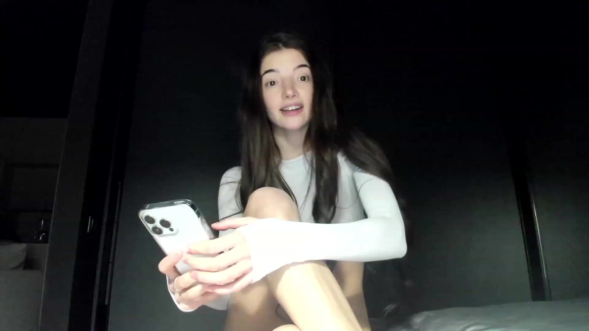 Gallery image thumbnail from SweetKlem's myfreecams stream on, 01/28/2023, 23:05 image 1 of 20