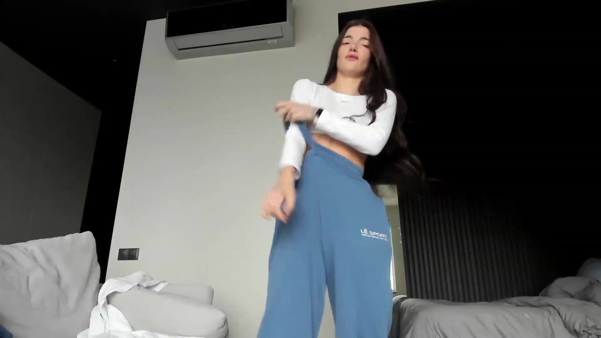 Gallery image thumbnail from SweetKlem's myfreecams stream on, 01/29/2023, 13:34 image 19 of 20