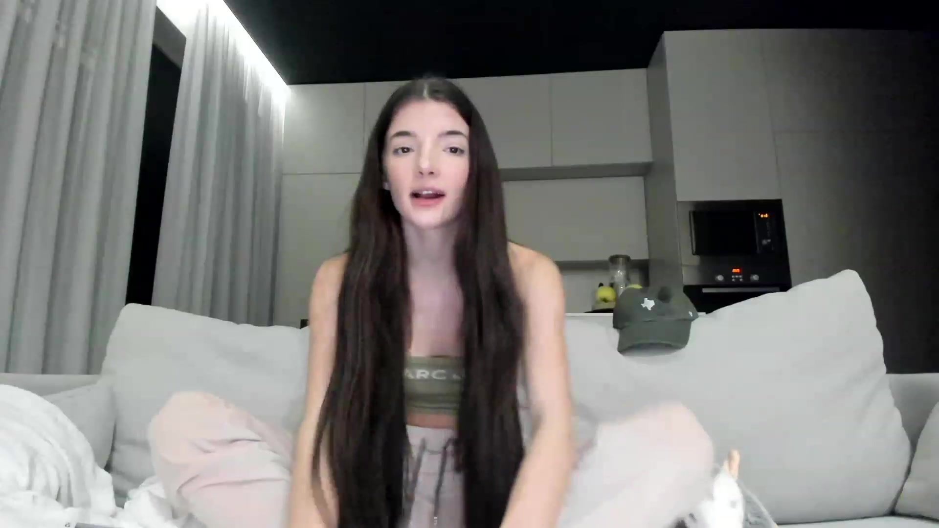 Gallery image thumbnail from SweetKlem's myfreecams stream on, 02/03/2023, 03:21 image 4 of 20