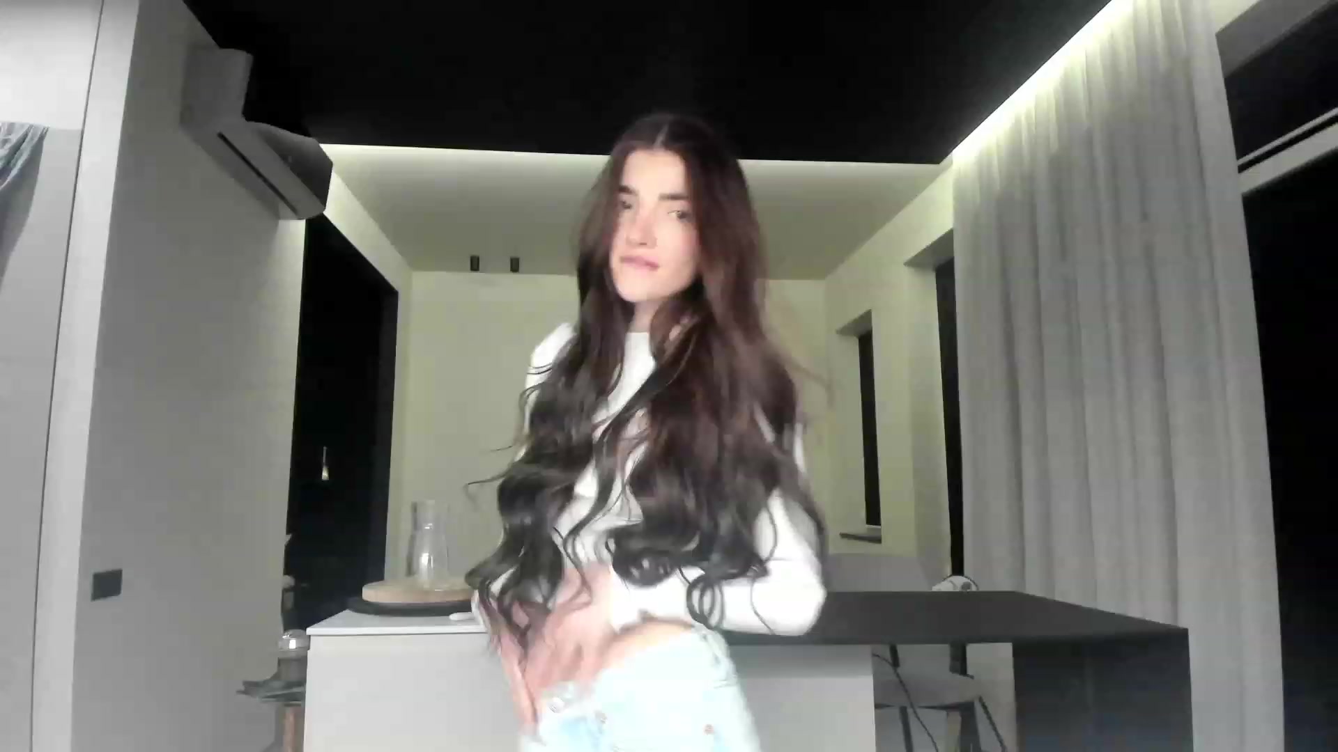 Gallery image thumbnail from SweetKlem's myfreecams stream on, 02/09/2023, 23:16 image 9 of 20