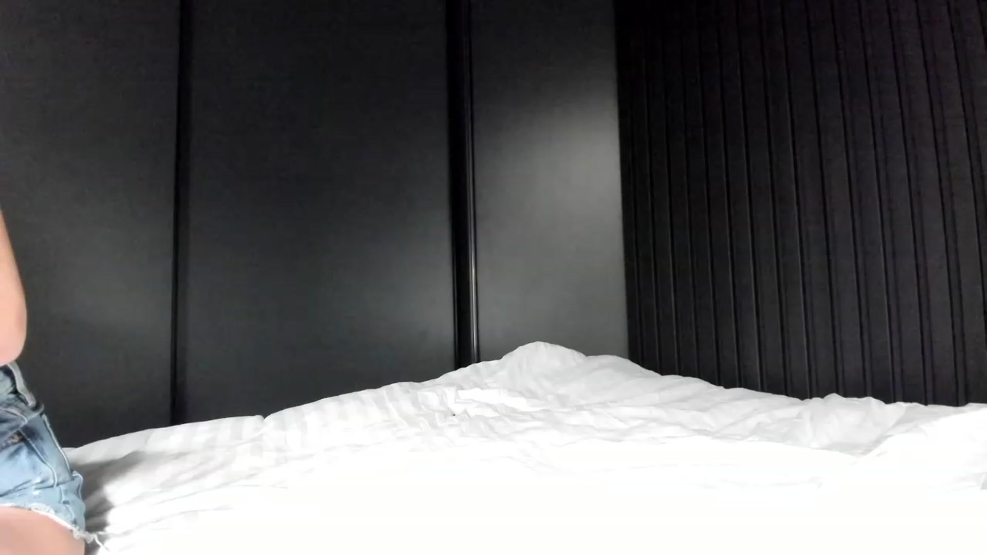 Gallery image thumbnail from SweetKlem's myfreecams stream on, 02/14/2023, 24:49 image 5 of 20