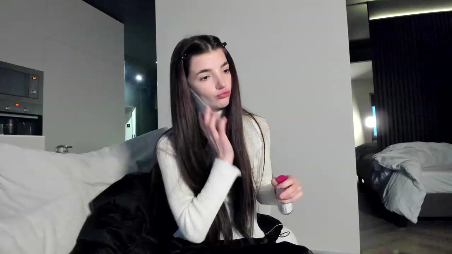 Gallery image thumbnail from SweetKlem's myfreecams stream on, 02/17/2023, 16:36 image 8 of 20