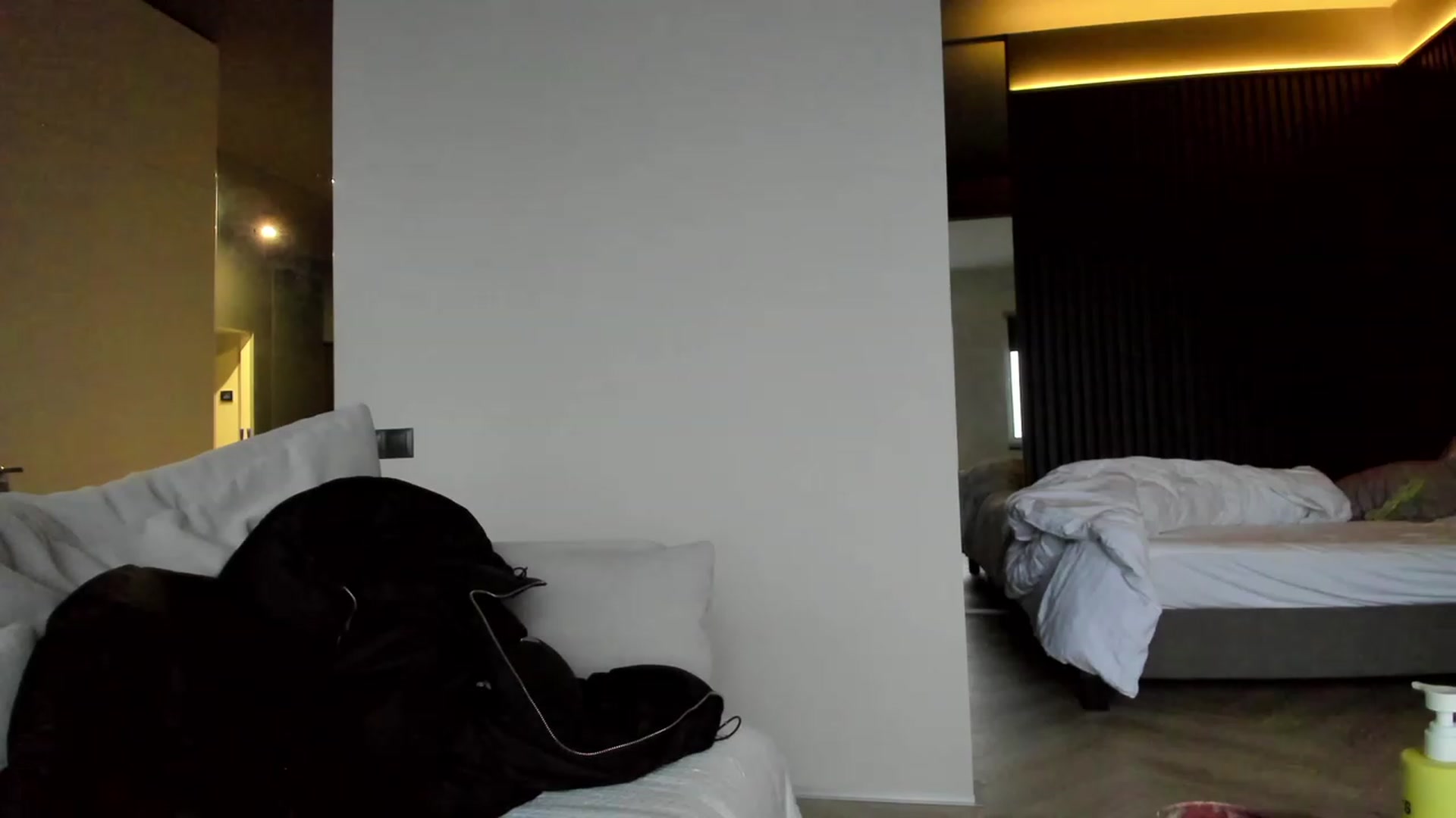 Gallery image thumbnail from SweetKlem's myfreecams stream on, 02/17/2023, 16:36 image 3 of 20