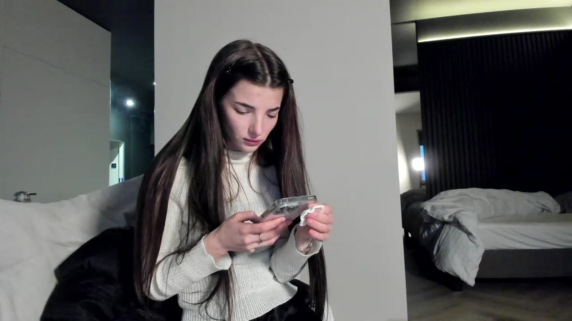 Gallery image thumbnail from SweetKlem's myfreecams stream on, 02/17/2023, 16:36 image 9 of 20