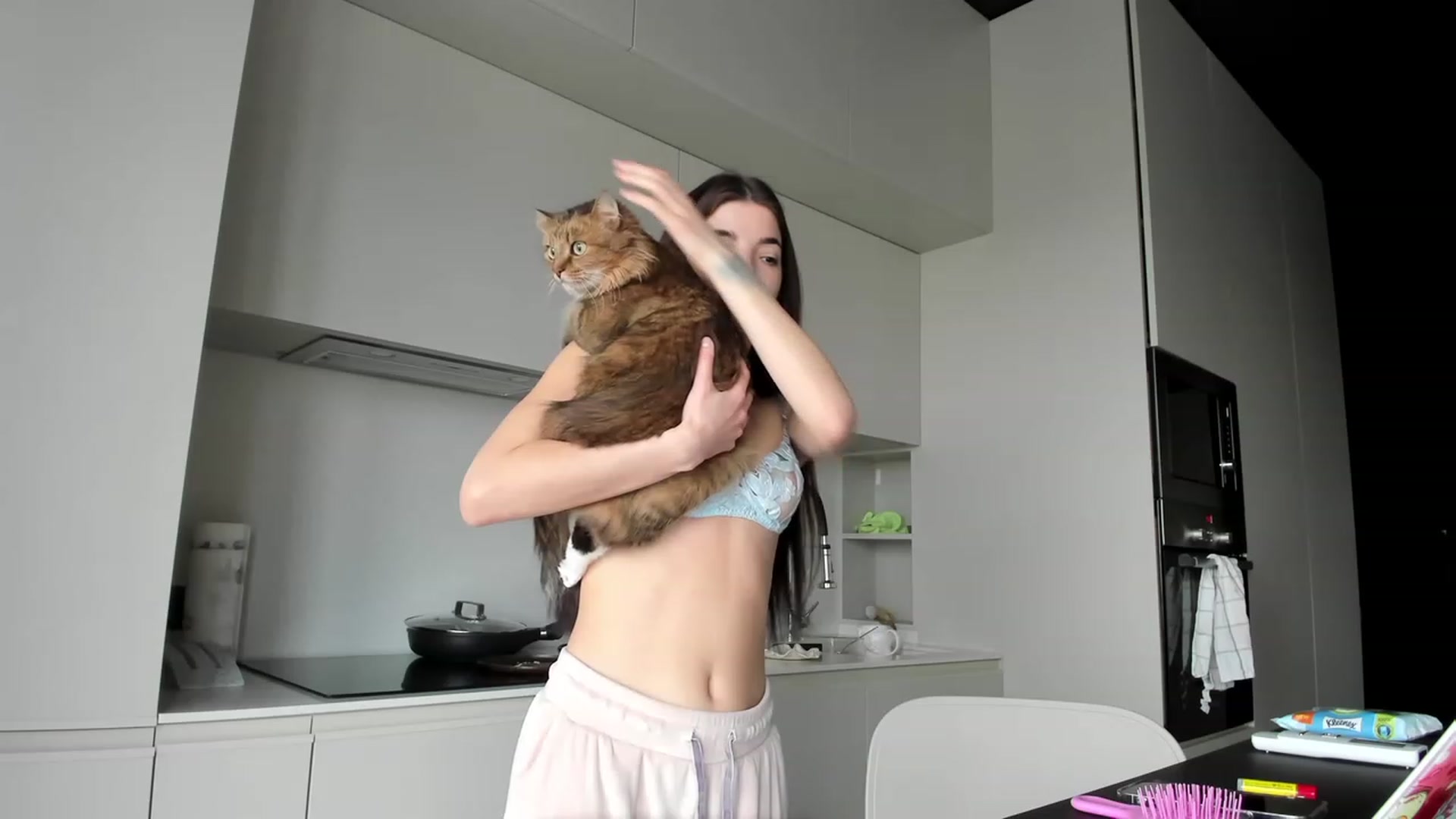 Gallery image thumbnail from SweetKlem's myfreecams stream on, 02/21/2023, 09:21 image 17 of 20