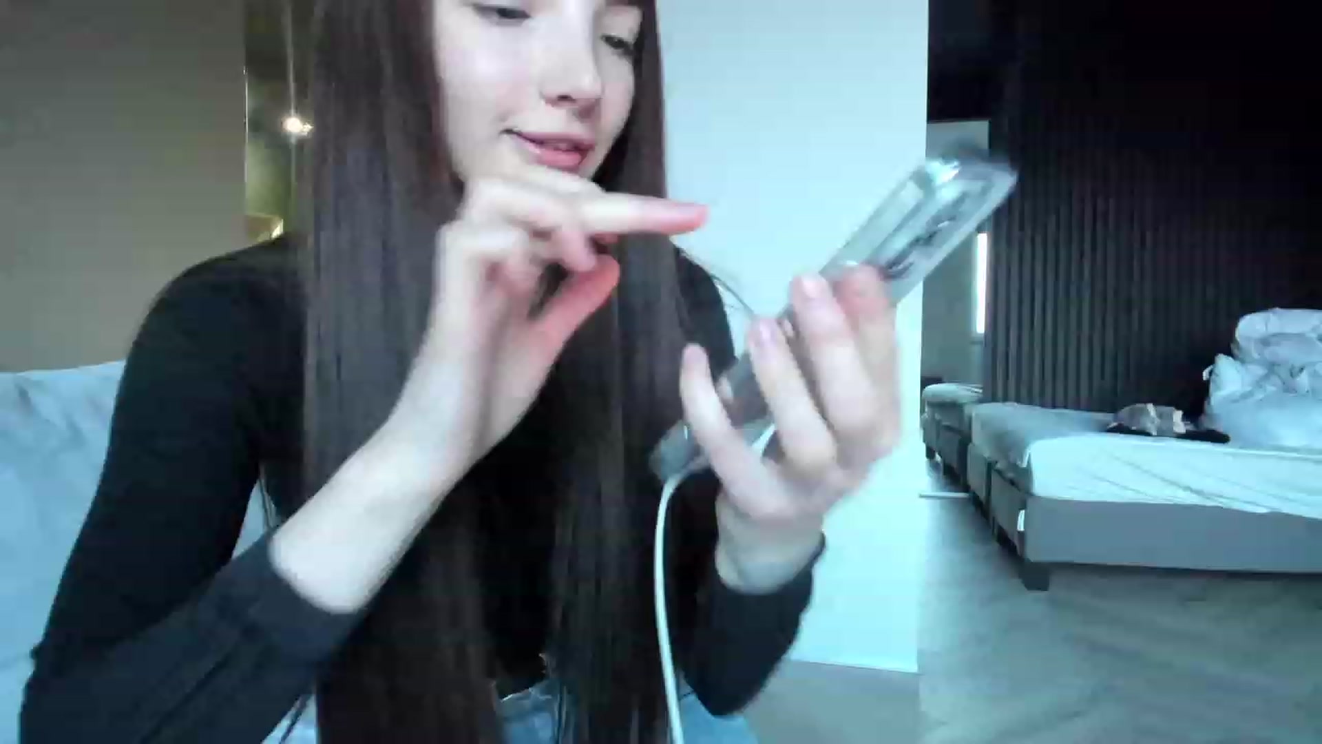 Gallery image thumbnail from SweetKlem's myfreecams stream on, 03/02/2023, 15:42 image 18 of 20