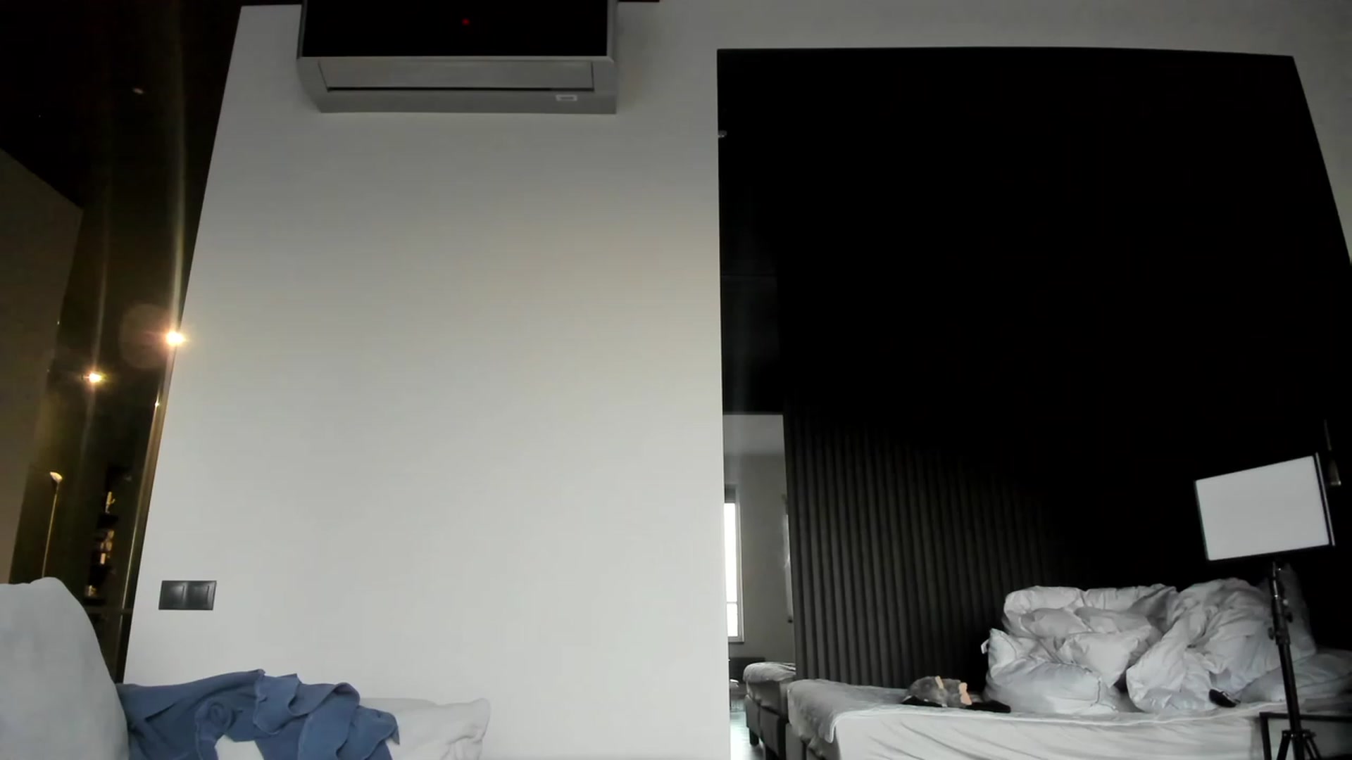 Gallery image thumbnail from SweetKlem's myfreecams stream on, 03/02/2023, 15:42 image 14 of 20
