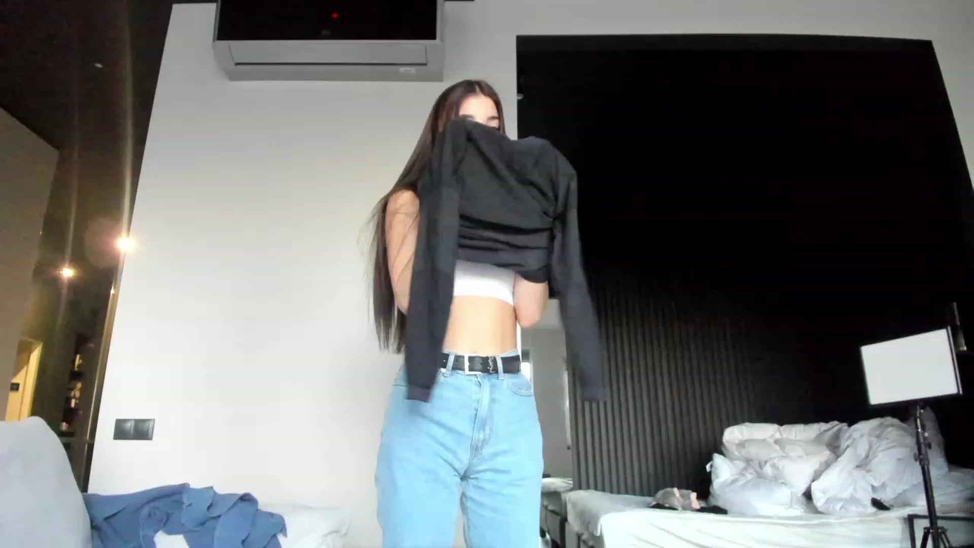 Gallery image thumbnail from SweetKlem's myfreecams stream on, 03/02/2023, 15:42 image 13 of 20