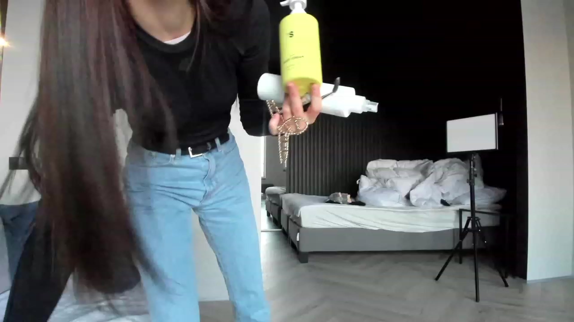 Gallery image thumbnail from SweetKlem's myfreecams stream on, 03/02/2023, 15:42 image 17 of 20