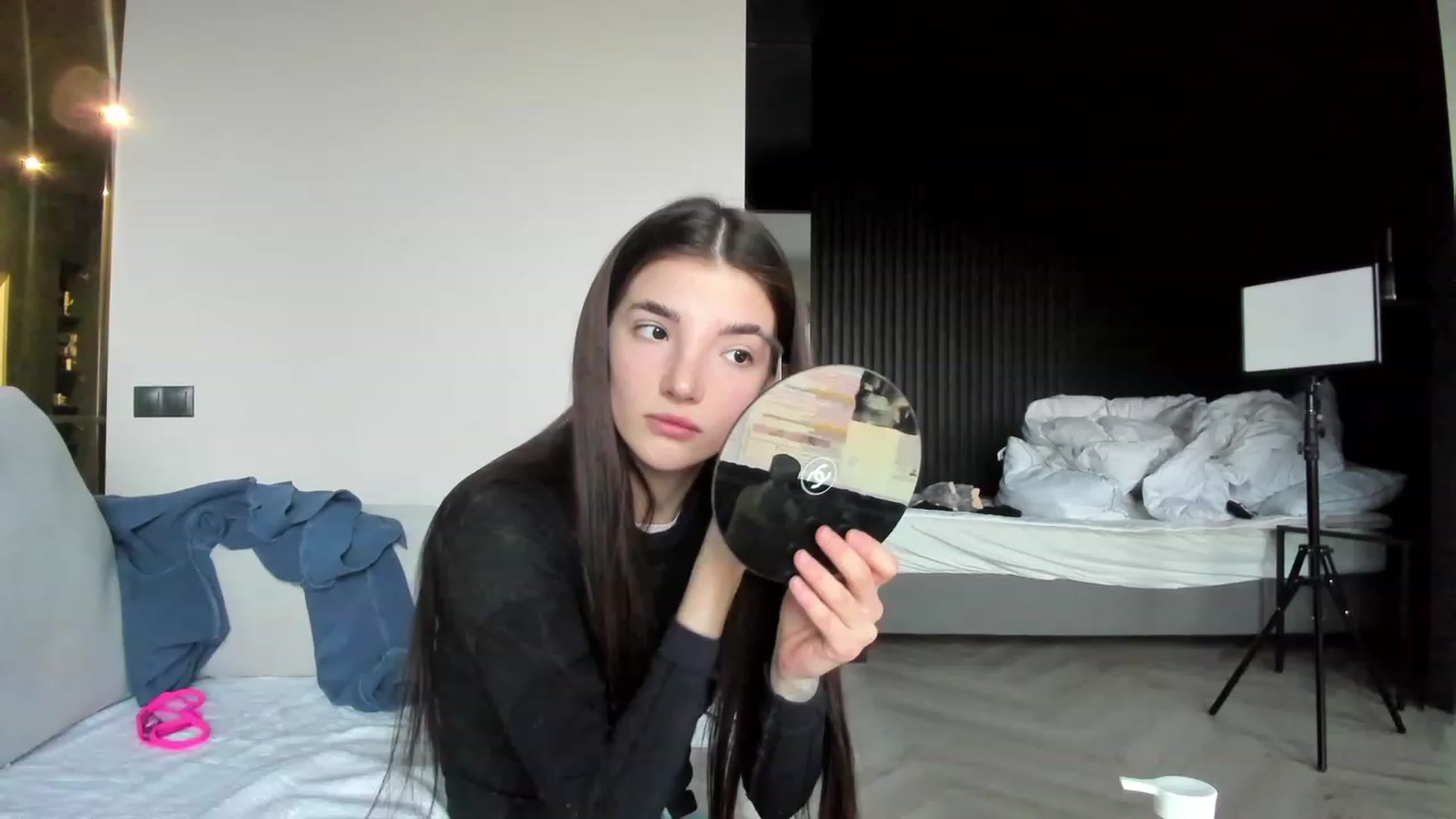 Gallery image thumbnail from SweetKlem's myfreecams stream on, 03/02/2023, 15:42 image 16 of 20