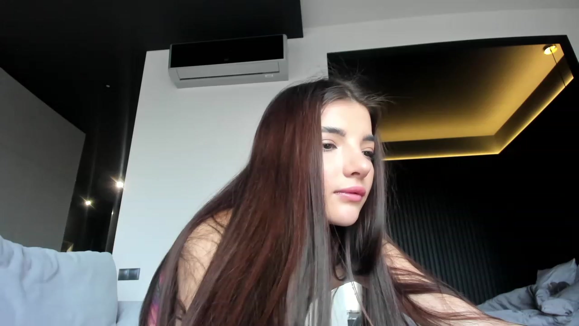 Gallery image thumbnail from SweetKlem's myfreecams stream on, 03/03/2023, 06:10 image 18 of 20