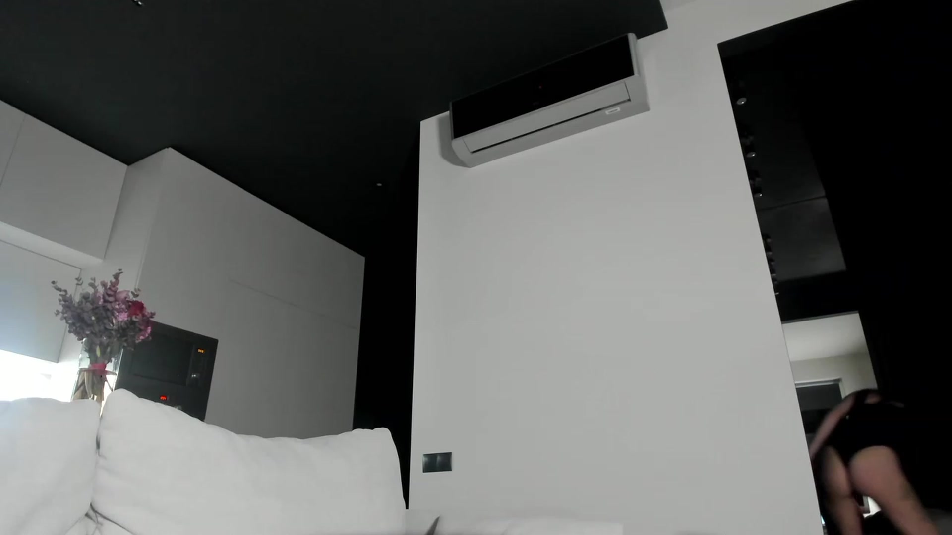 Gallery image thumbnail from SweetKlem's myfreecams stream on, 03/03/2023, 17:50 image 20 of 20