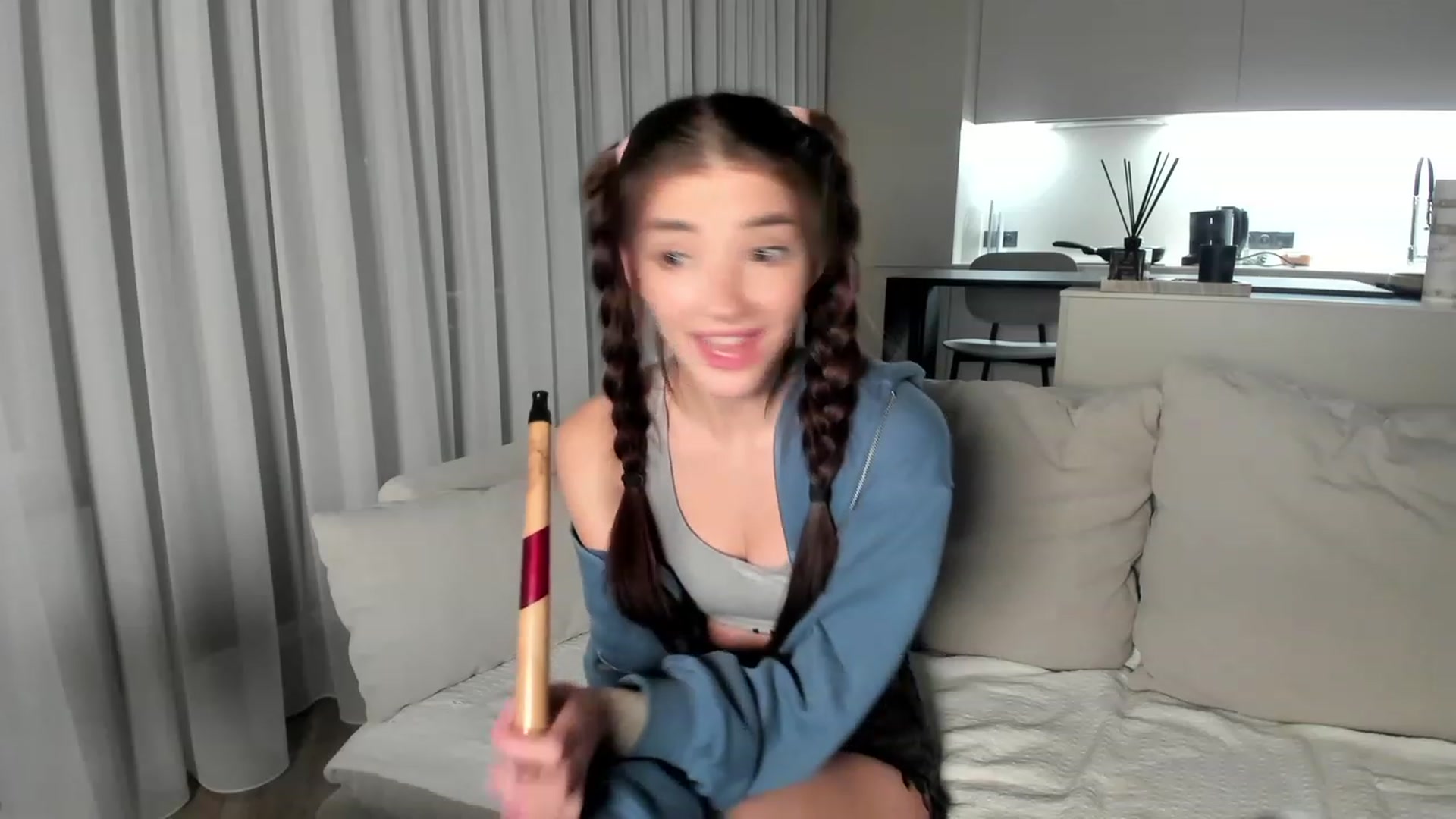 Gallery image thumbnail from SweetKlem's myfreecams stream on, 03/04/2023, 23:04 image 7 of 20