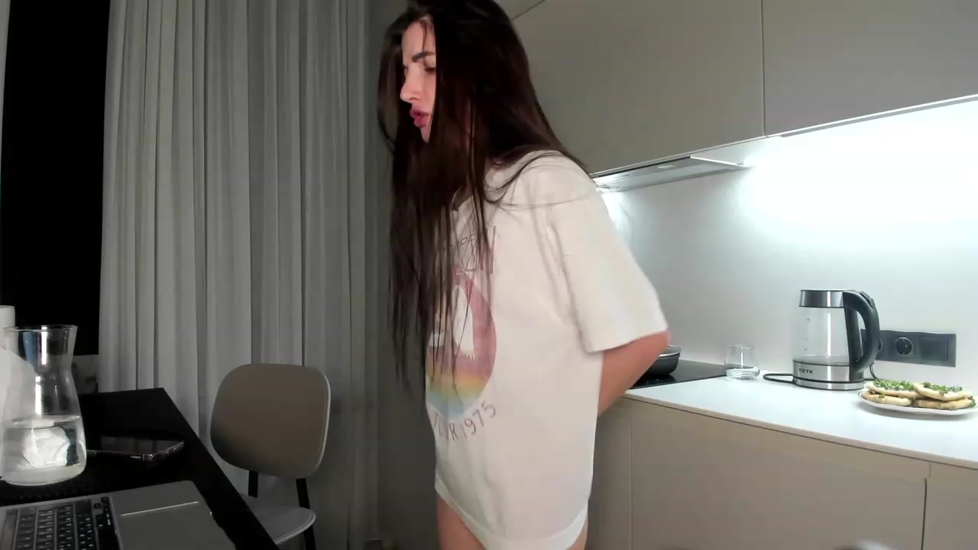 Gallery image thumbnail from SweetKlem's myfreecams stream on, 03/06/2023, 20:01 image 7 of 20