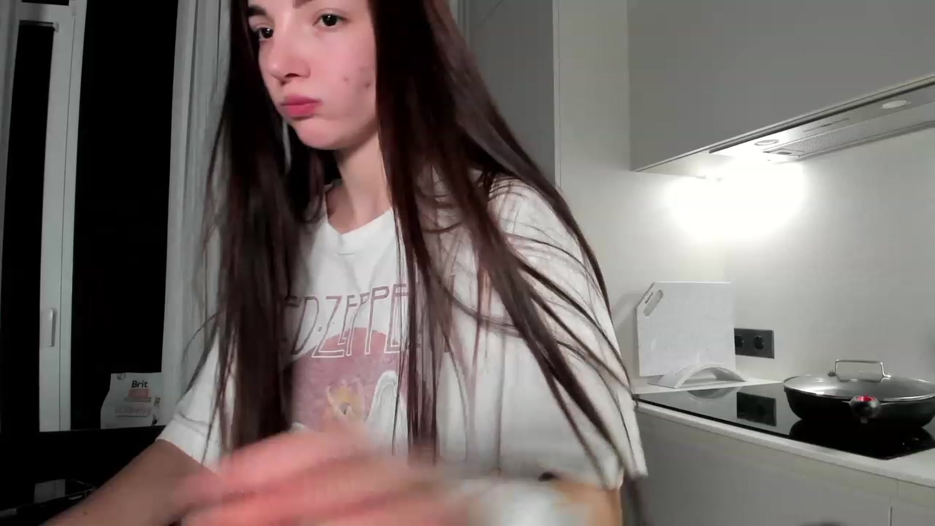 Gallery image thumbnail from SweetKlem's myfreecams stream on, 03/06/2023, 22:12 image 16 of 20