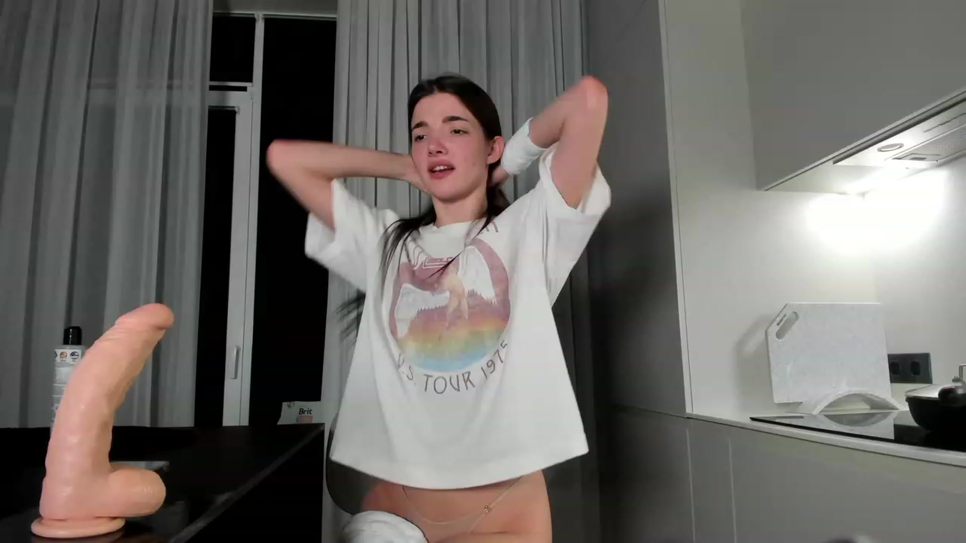 Gallery image thumbnail from SweetKlem's myfreecams stream on, 03/06/2023, 22:12 image 20 of 20