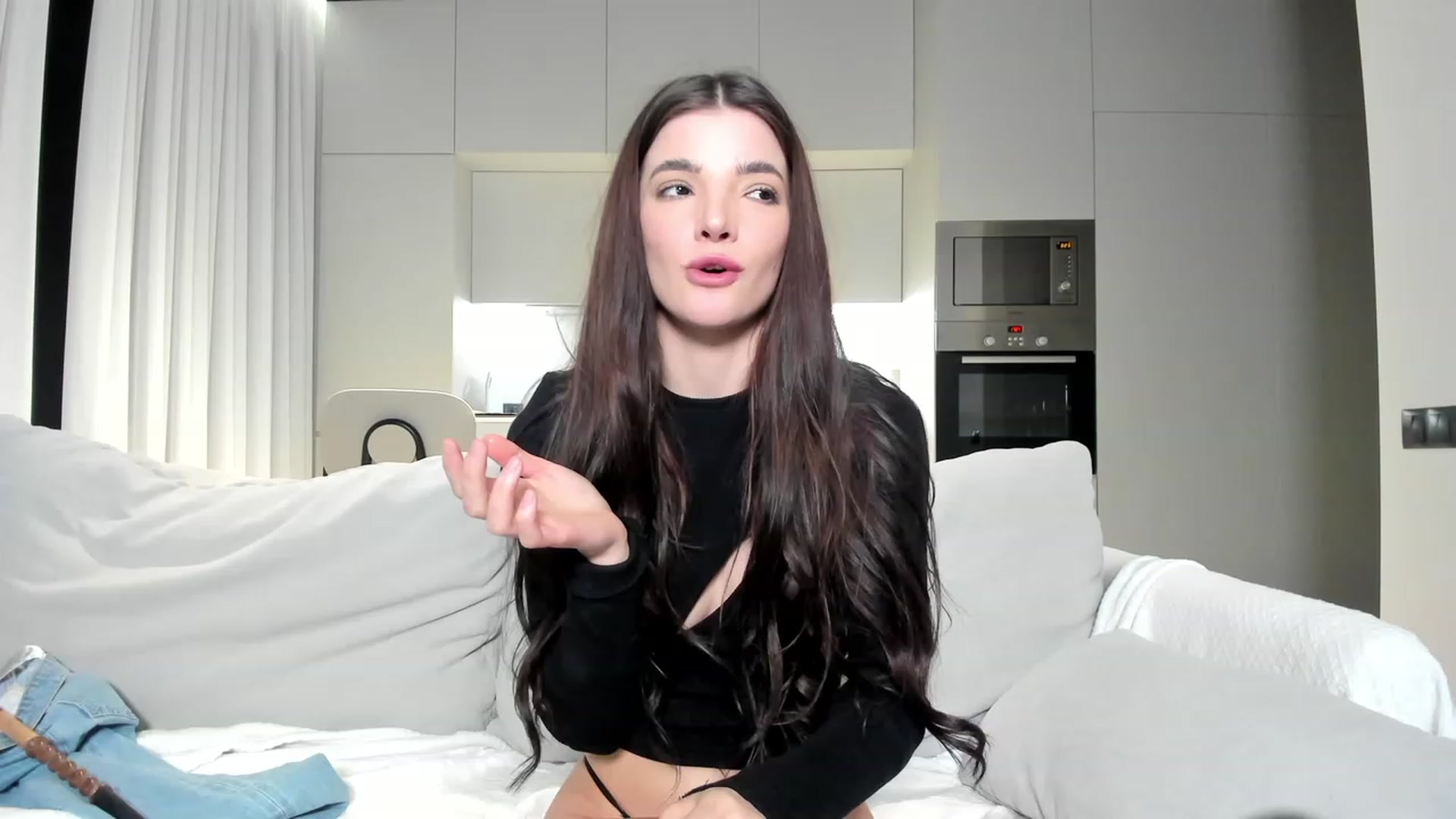Gallery image thumbnail from SweetKlem's myfreecams stream on, 03/07/2023, 22:55 image 10 of 20