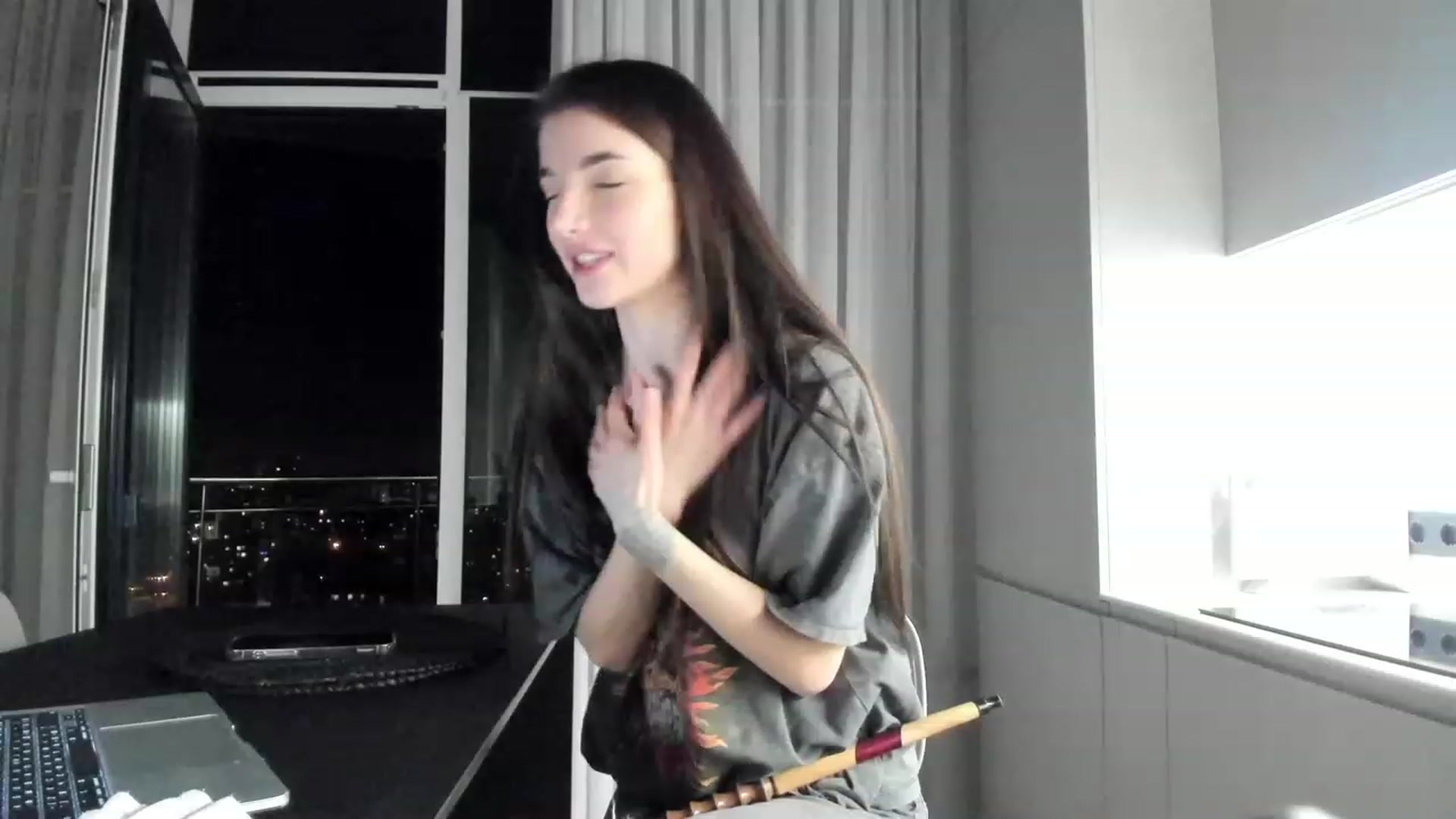 Gallery image thumbnail from SweetKlem's myfreecams stream on, 03/10/2023, 19:45 image 17 of 20