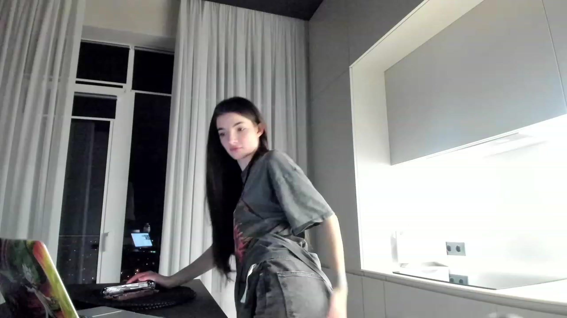 Gallery image thumbnail from SweetKlem's myfreecams stream on, 03/10/2023, 19:45 image 13 of 20