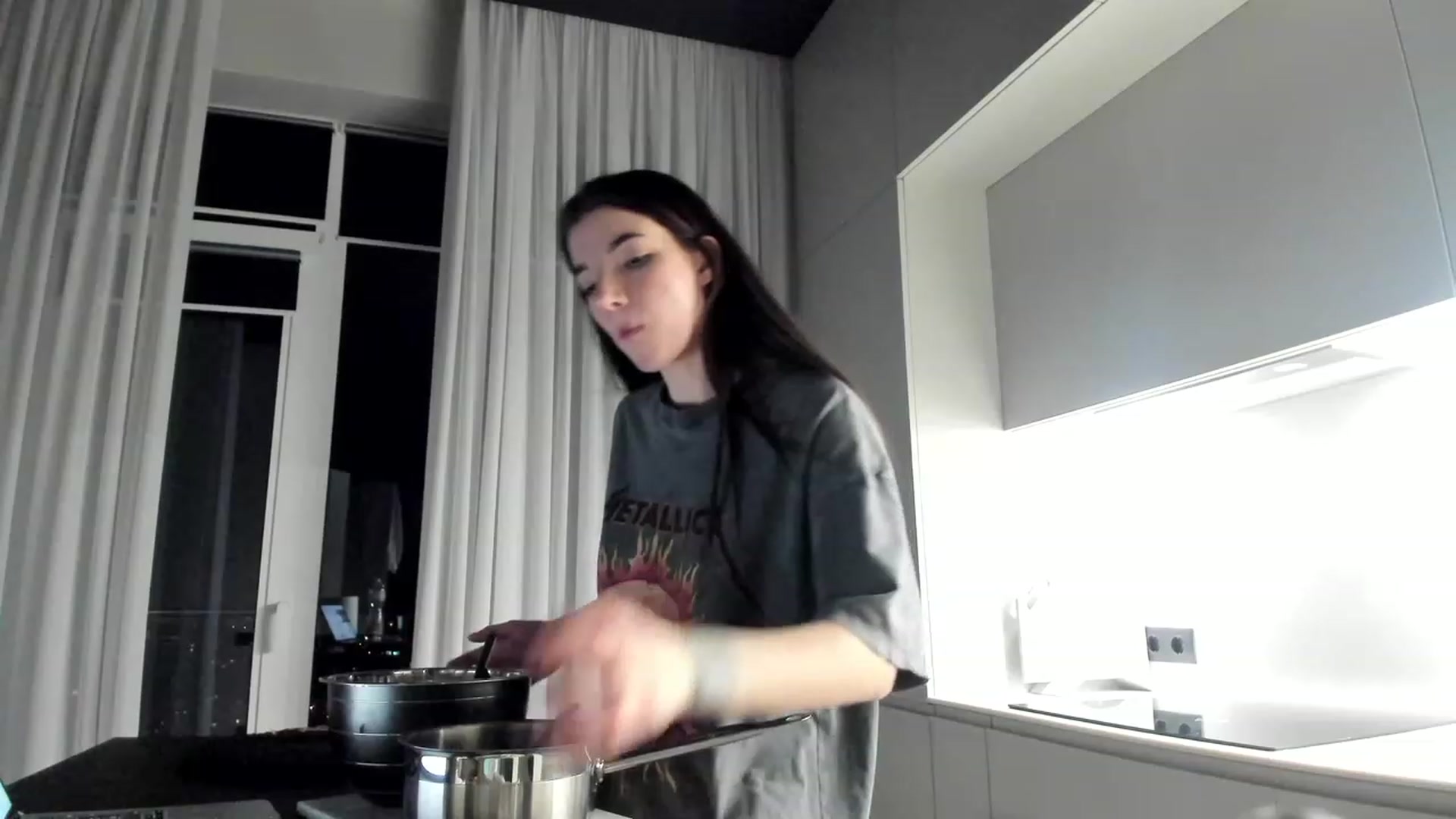 Gallery image thumbnail from SweetKlem's myfreecams stream on, 03/10/2023, 19:45 image 8 of 20