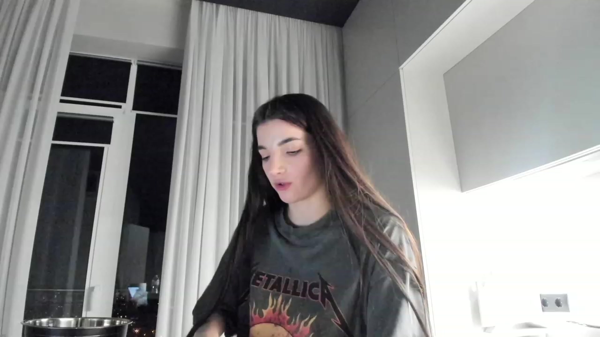 Gallery image thumbnail from SweetKlem's myfreecams stream on, 03/10/2023, 19:45 image 6 of 20