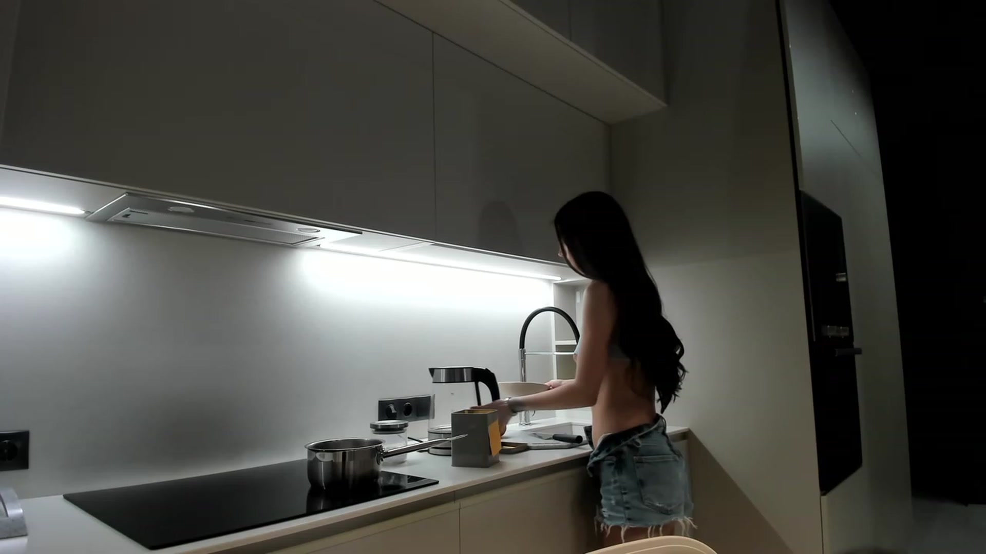 Gallery image thumbnail from SweetKlem's myfreecams stream on, 03/15/2023, 24:21 image 4 of 20