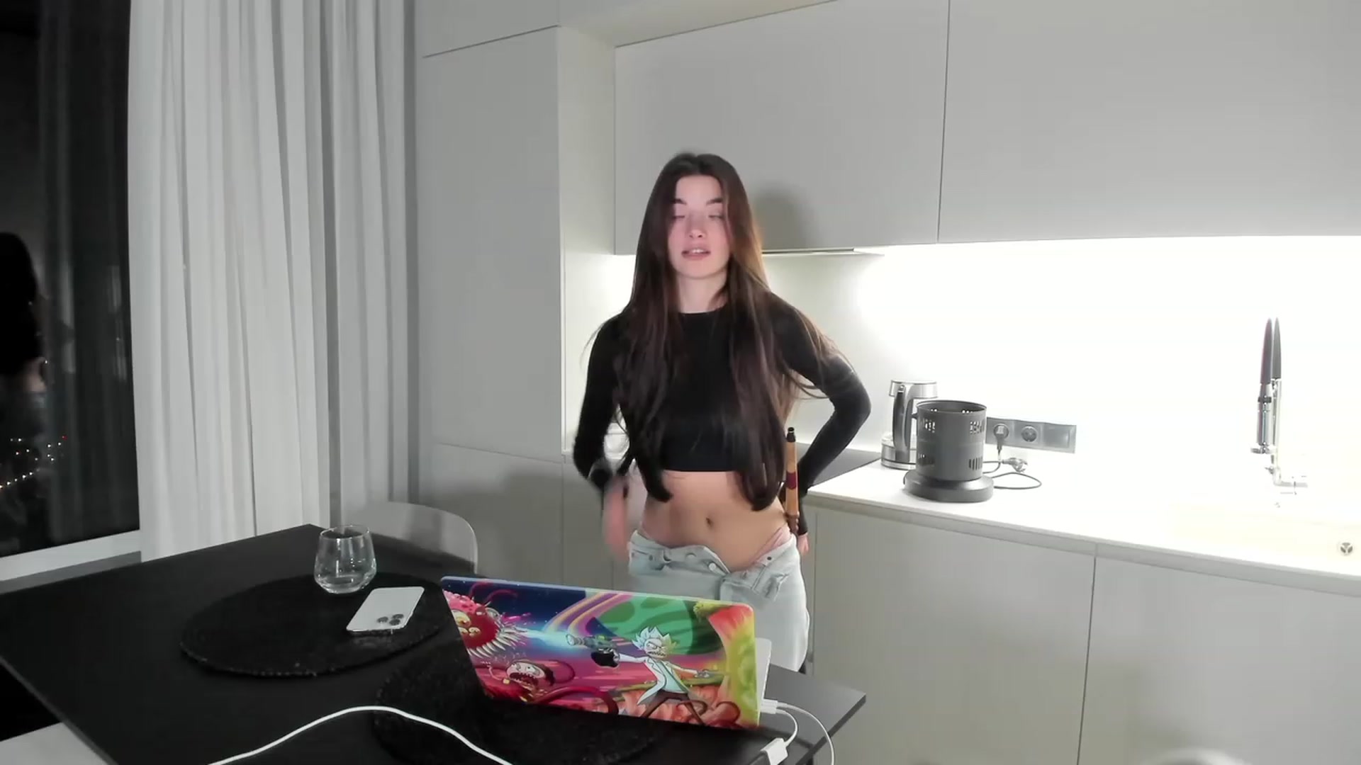 Gallery image thumbnail from SweetKlem's myfreecams stream on, 03/19/2023, 18:17 image 18 of 20