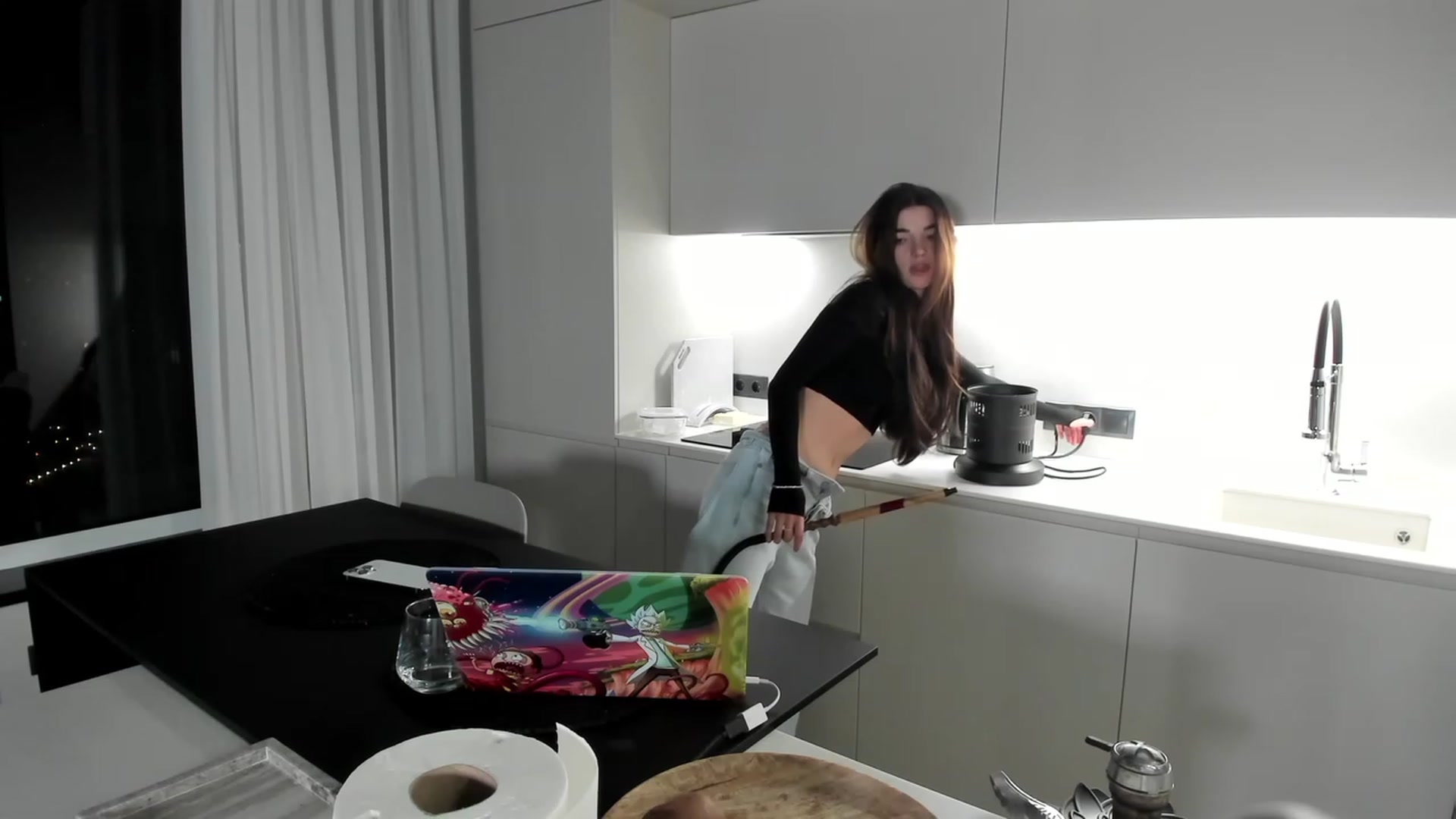 Gallery image thumbnail from SweetKlem's myfreecams stream on, 03/19/2023, 18:17 image 15 of 20