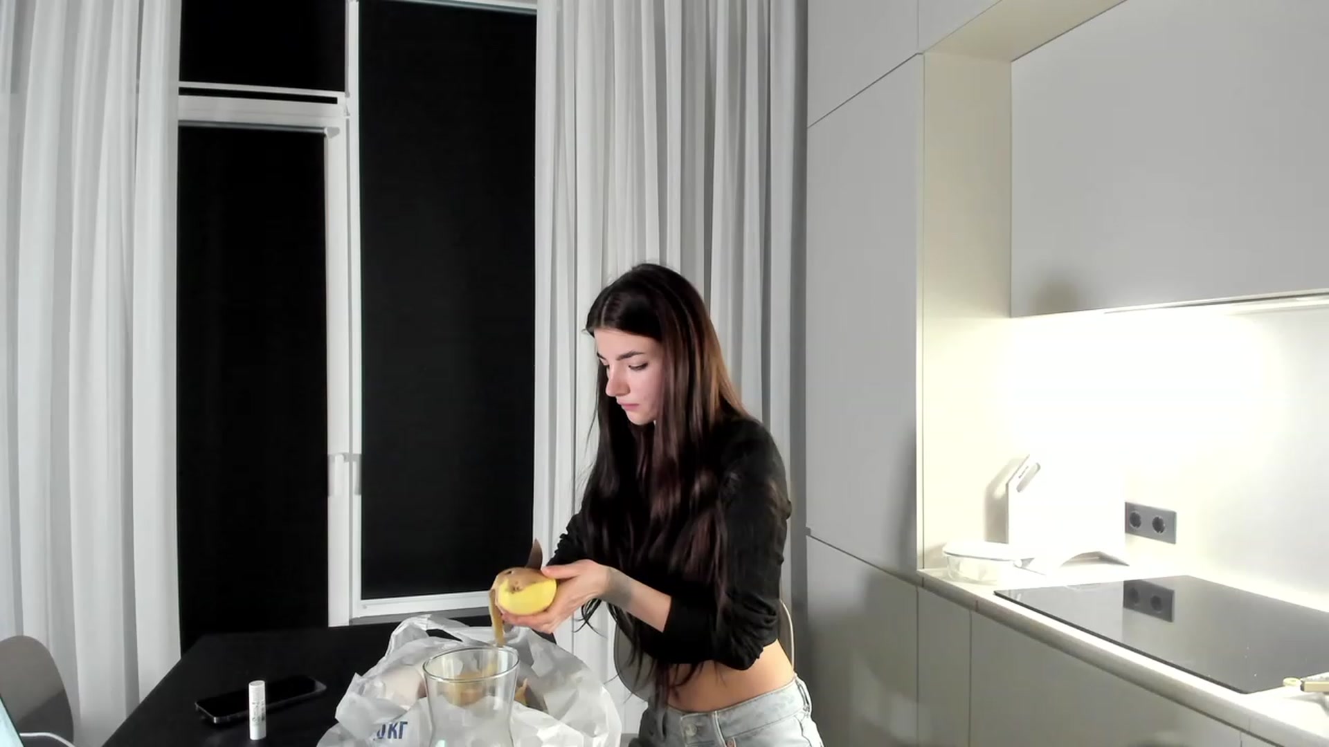 Gallery image thumbnail from SweetKlem's myfreecams stream on, 03/20/2023, 22:49 image 4 of 20