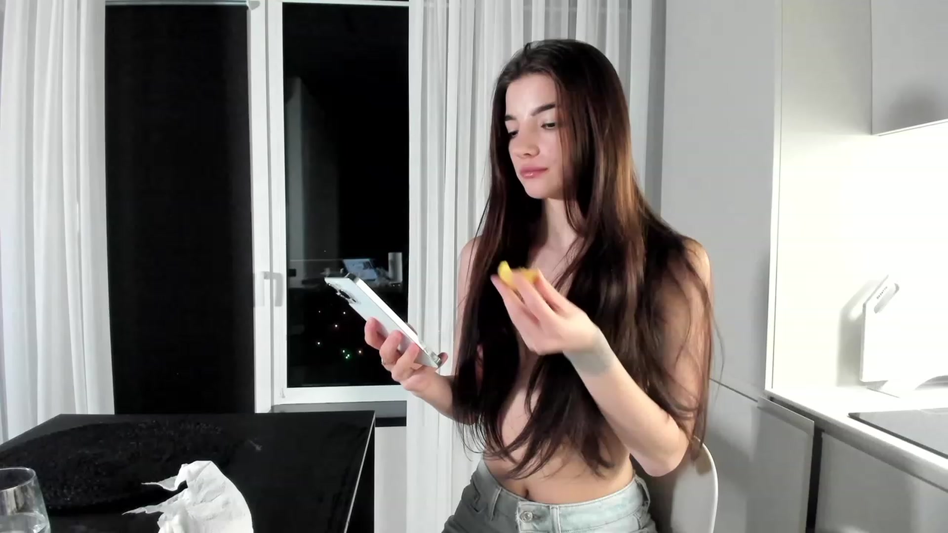 Gallery image thumbnail from SweetKlem's myfreecams stream on, 03/20/2023, 23:55 image 19 of 20