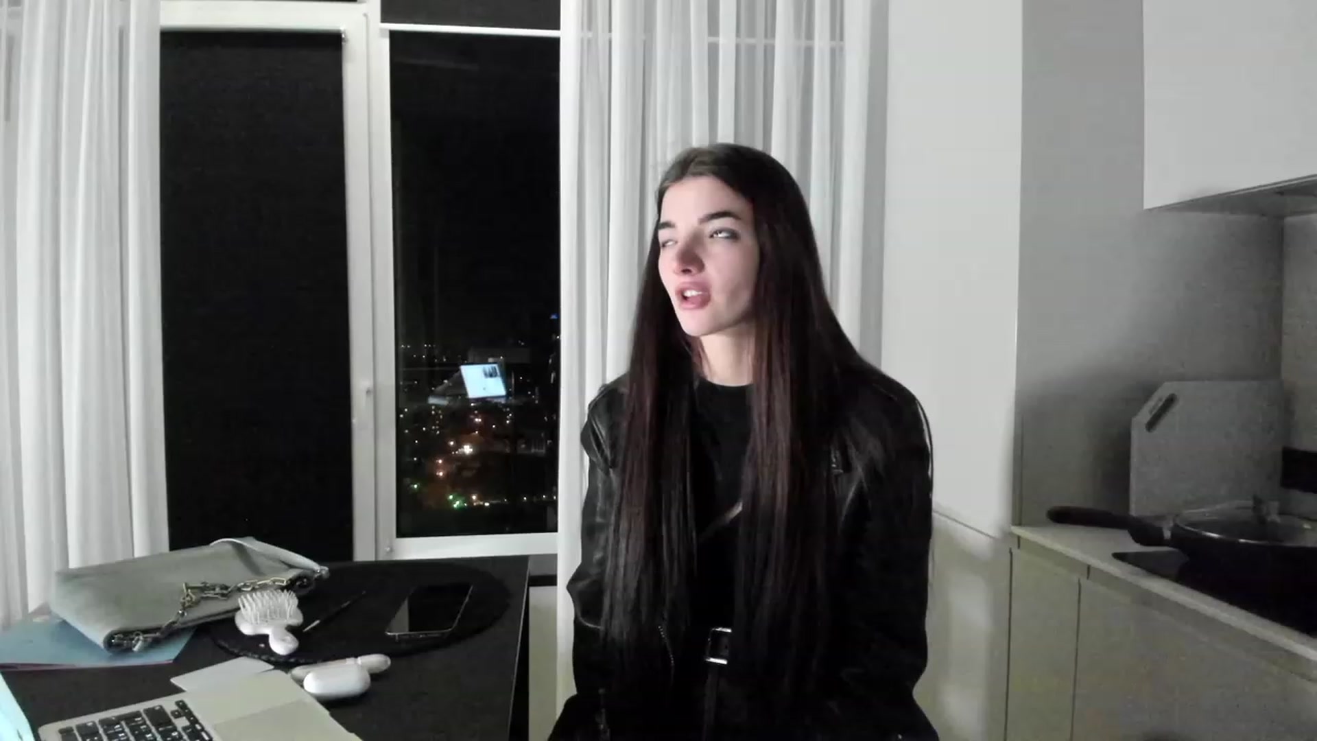 Gallery image thumbnail from SweetKlem's myfreecams stream on, 03/22/2023, 20:08 image 2 of 20