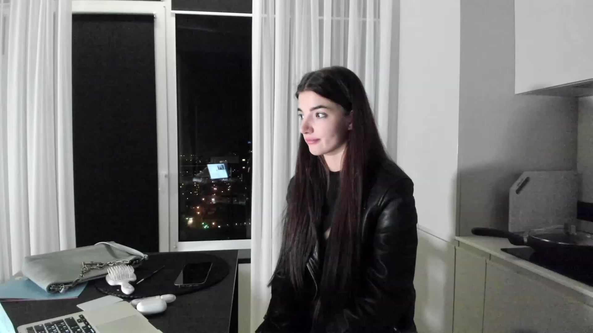 Gallery image thumbnail from SweetKlem's myfreecams stream on, 03/22/2023, 20:08 image 3 of 20