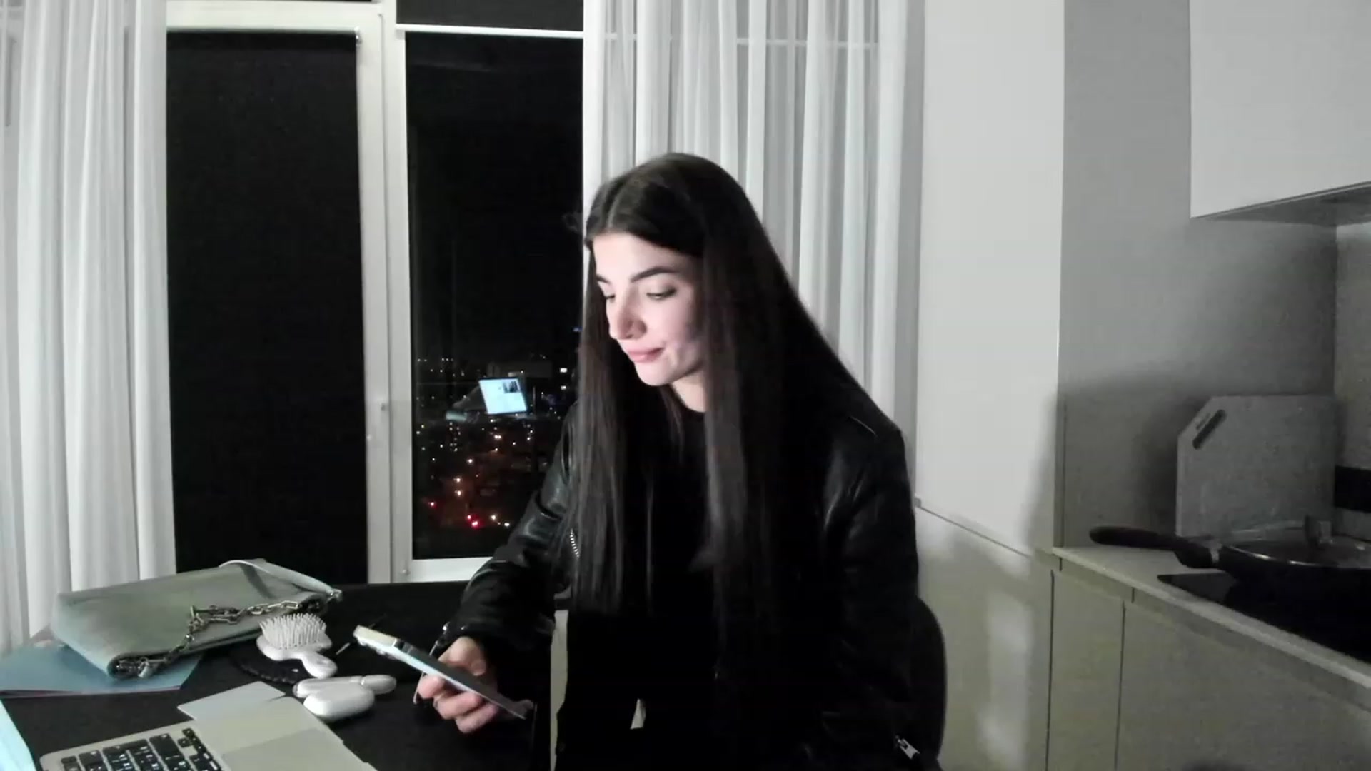 Gallery image thumbnail from SweetKlem's myfreecams stream on, 03/22/2023, 20:08 image 4 of 20
