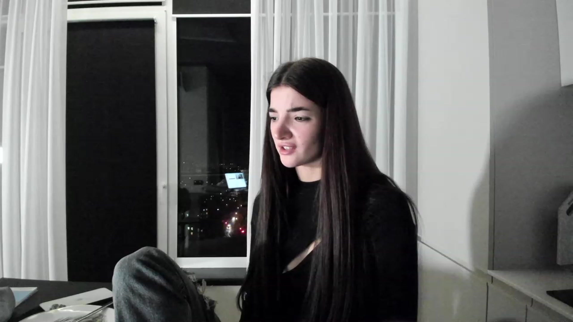 Gallery image thumbnail from SweetKlem's myfreecams stream on, 03/22/2023, 20:08 image 17 of 20