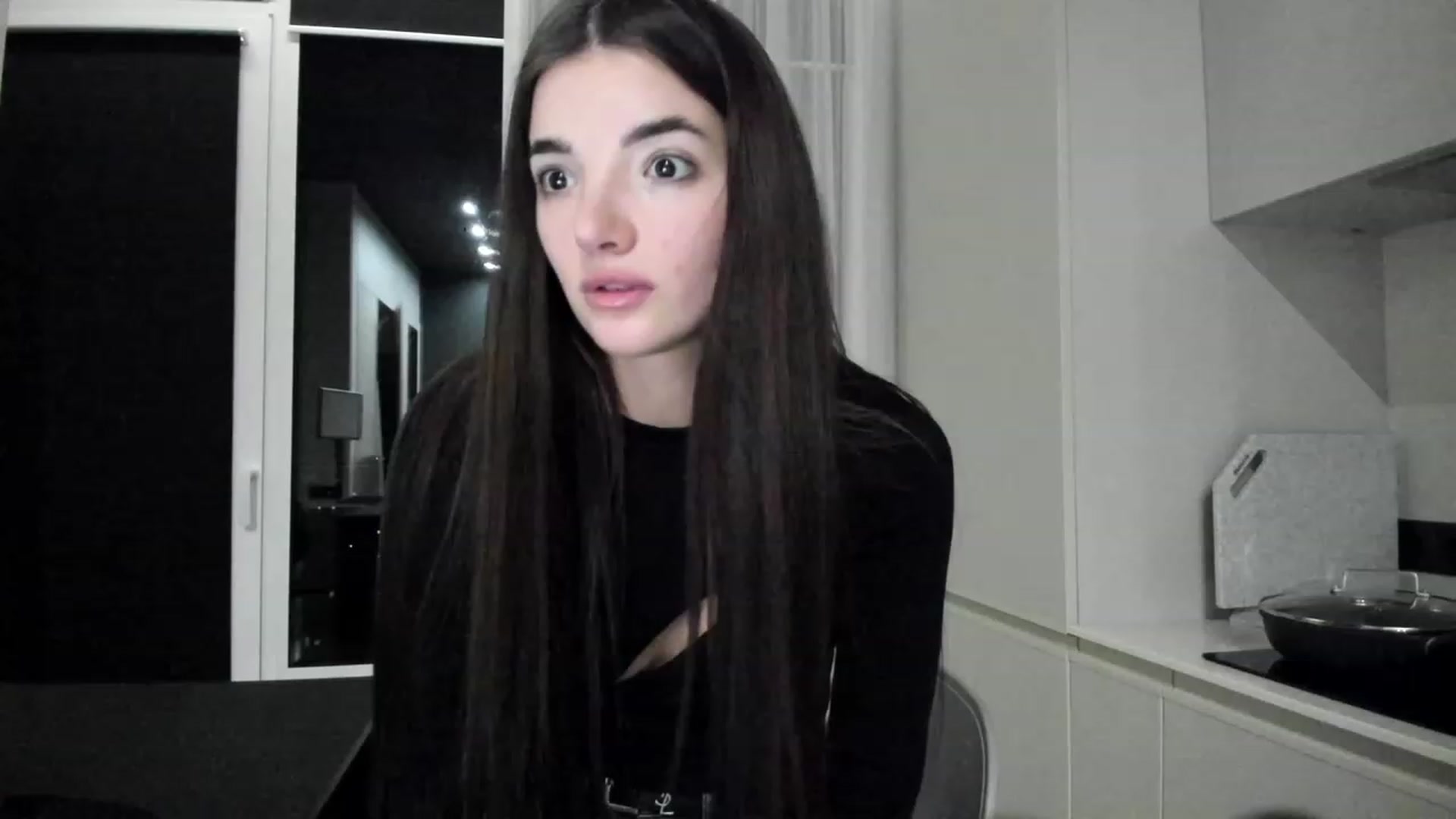 Gallery image thumbnail from SweetKlem's myfreecams stream on, 03/22/2023, 22:35 image 12 of 20