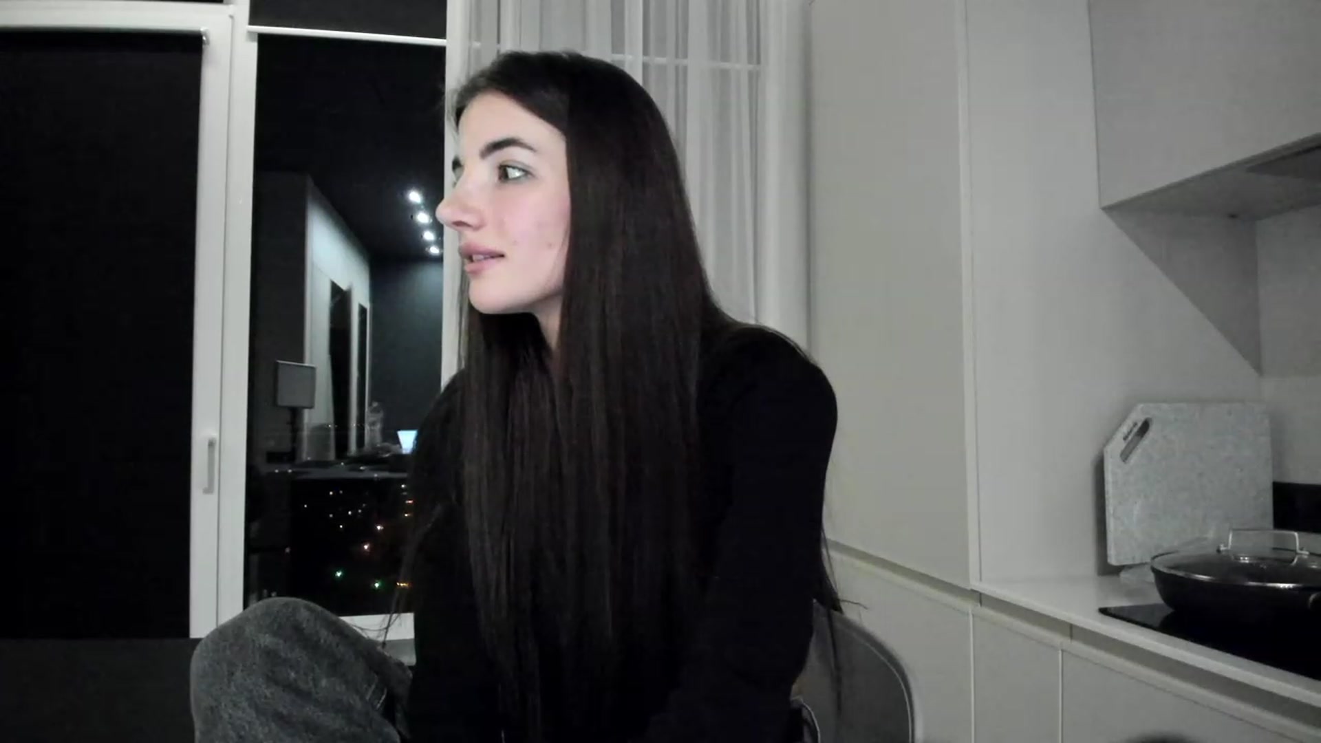 Gallery image thumbnail from SweetKlem's myfreecams stream on, 03/22/2023, 22:35 image 11 of 20
