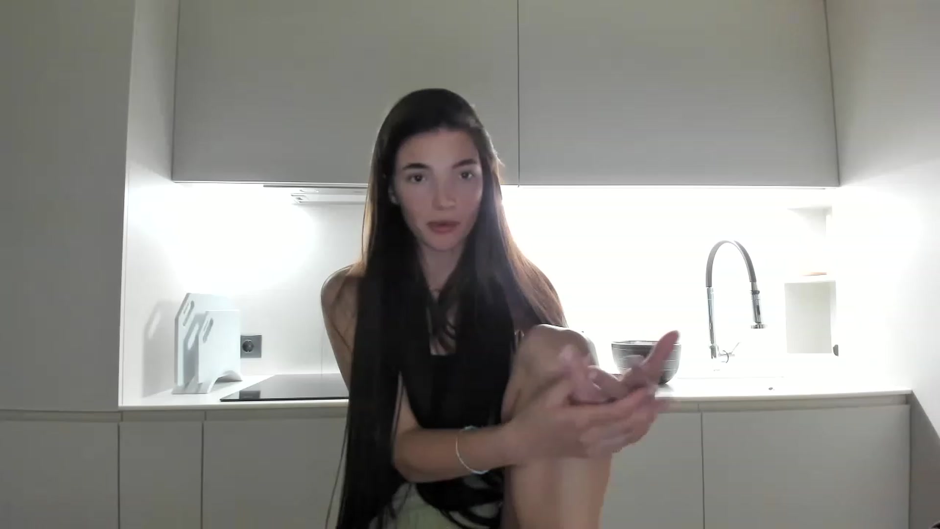 Gallery image thumbnail from SweetKlem's myfreecams stream on, 06/02/2023, 22:21 image 8 of 20