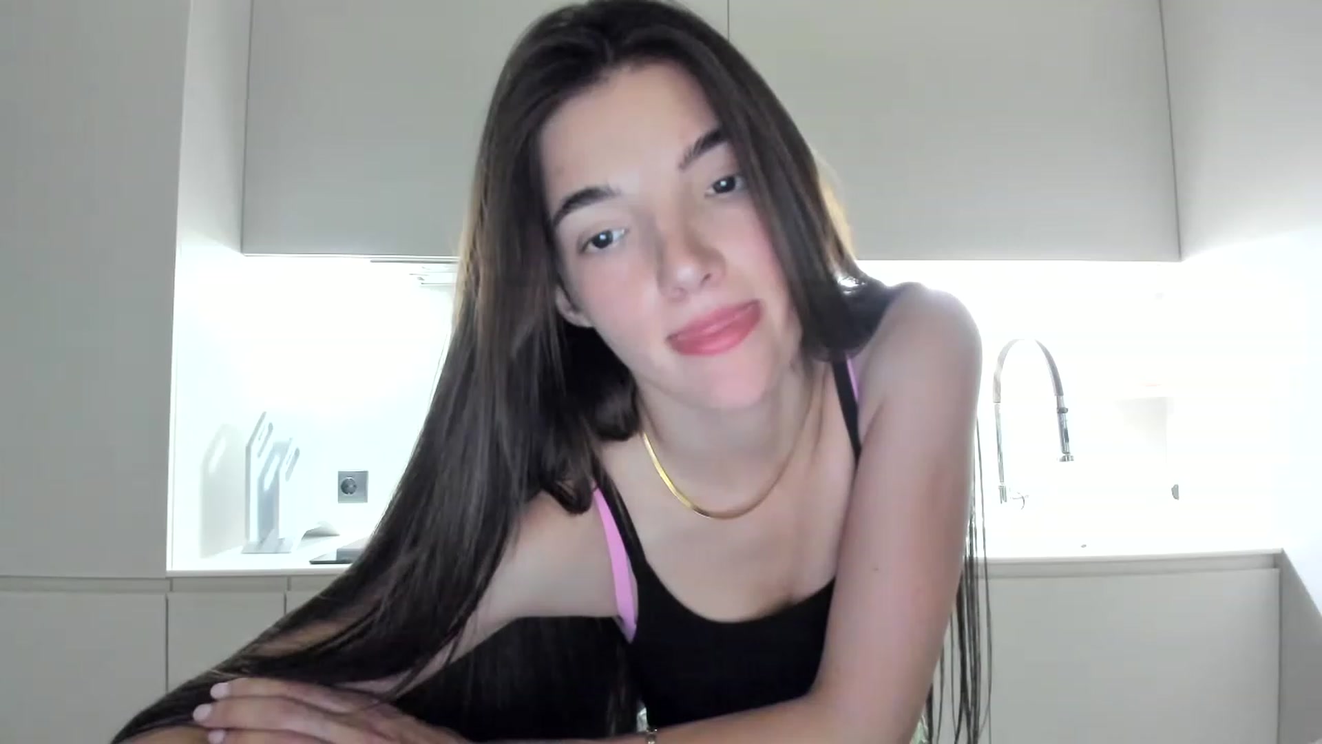 Gallery image thumbnail from SweetKlem's myfreecams stream on, 06/02/2023, 22:21 image 6 of 20