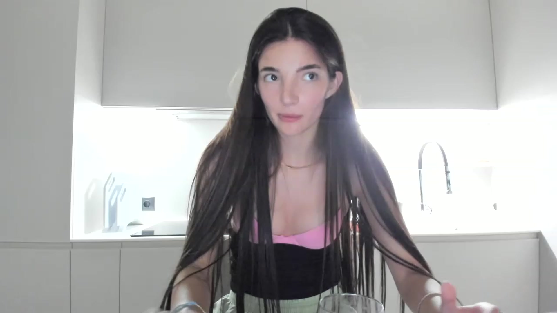 Gallery image thumbnail from SweetKlem's myfreecams stream on, 06/02/2023, 22:21 image 15 of 20