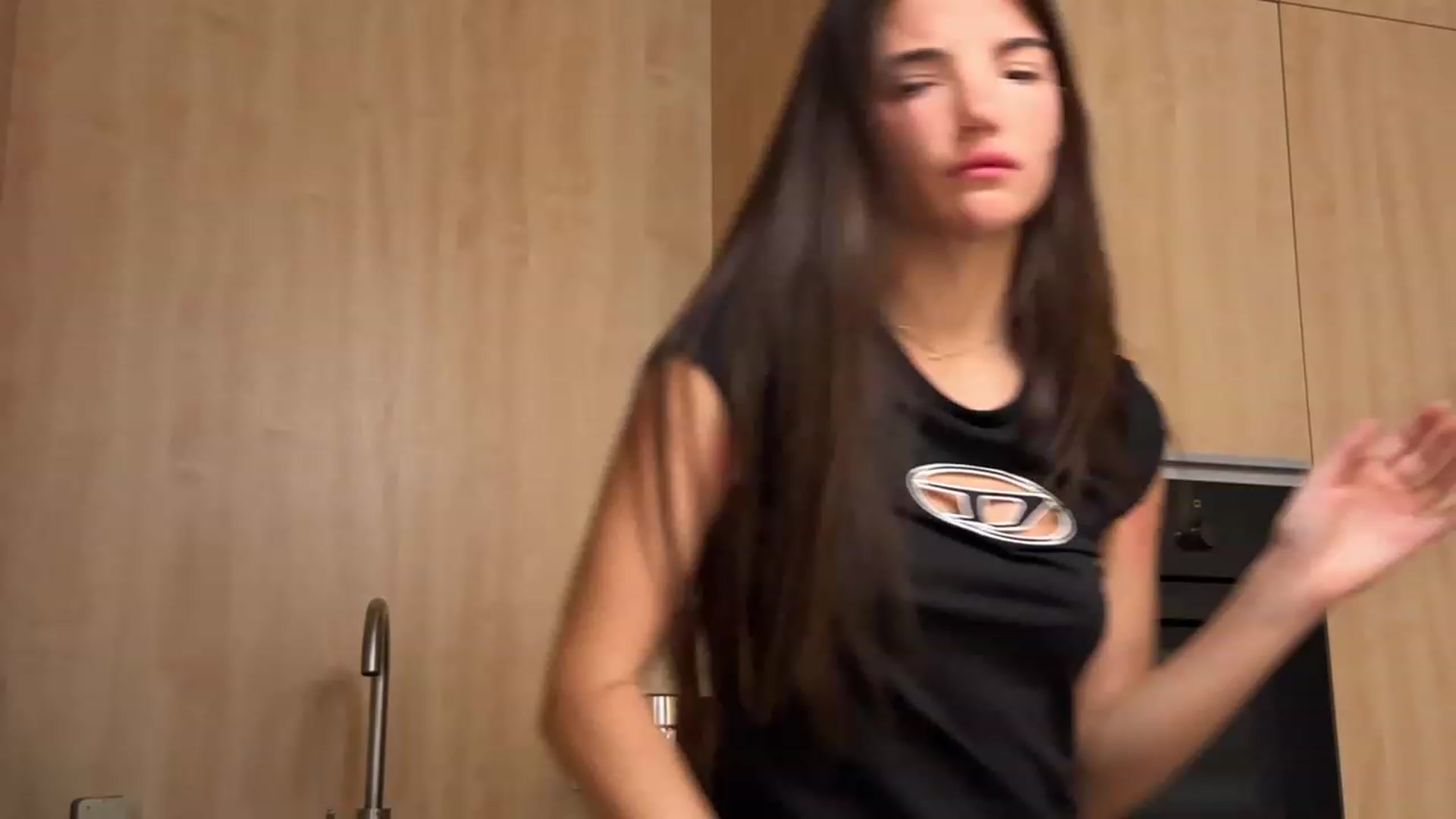 Gallery image thumbnail from SweetKlem's myfreecams stream on, 08/14/2023, 24:02 image 5 of 20