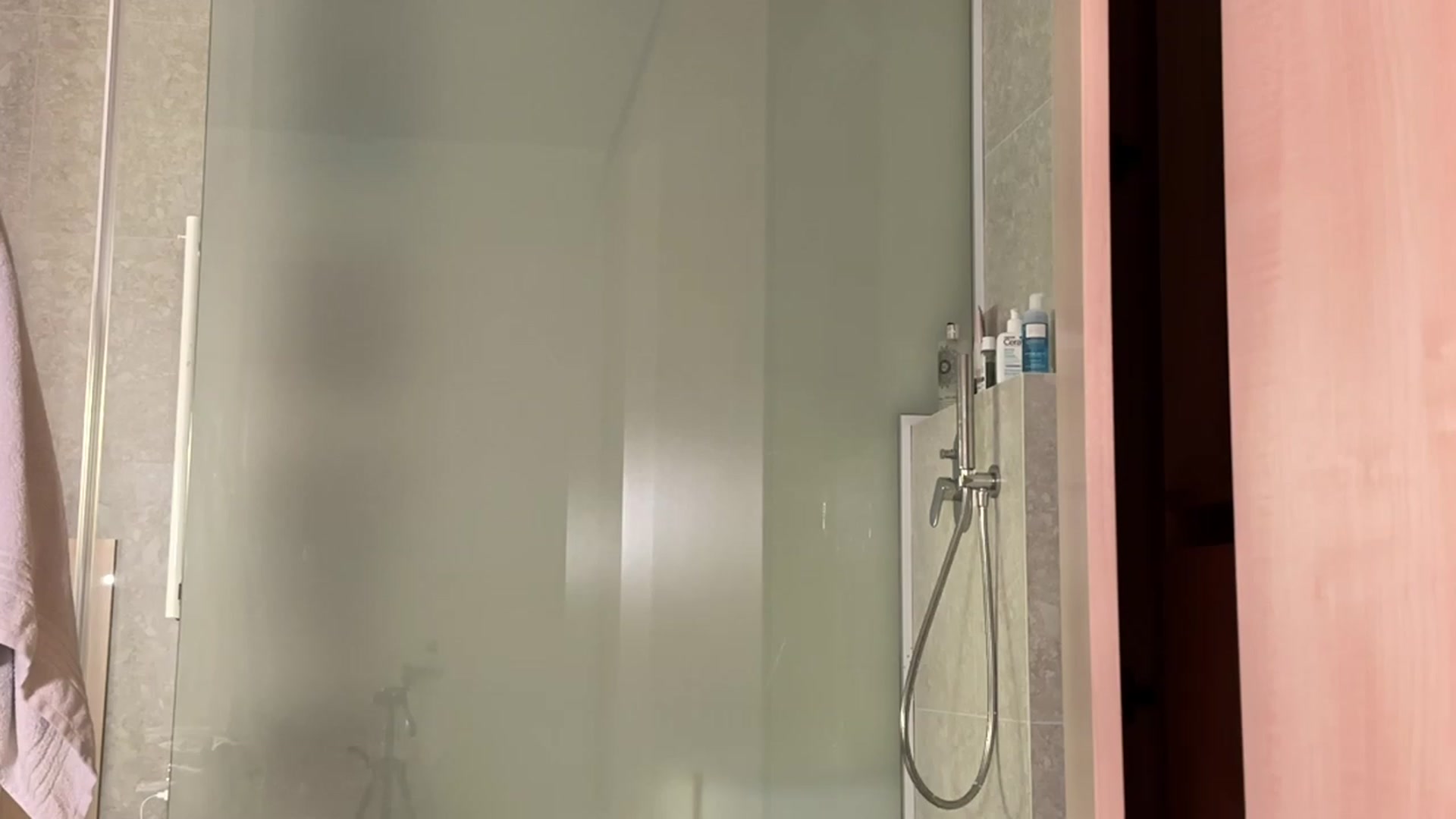 Gallery image thumbnail from SweetKlem's myfreecams stream on, 08/14/2023, 23:04 image 1 of 20