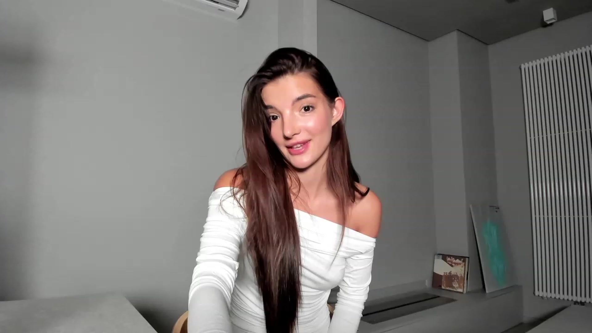 Gallery image thumbnail from SweetKlem's myfreecams stream on, 08/27/2023, 24:03 image 1 of 20