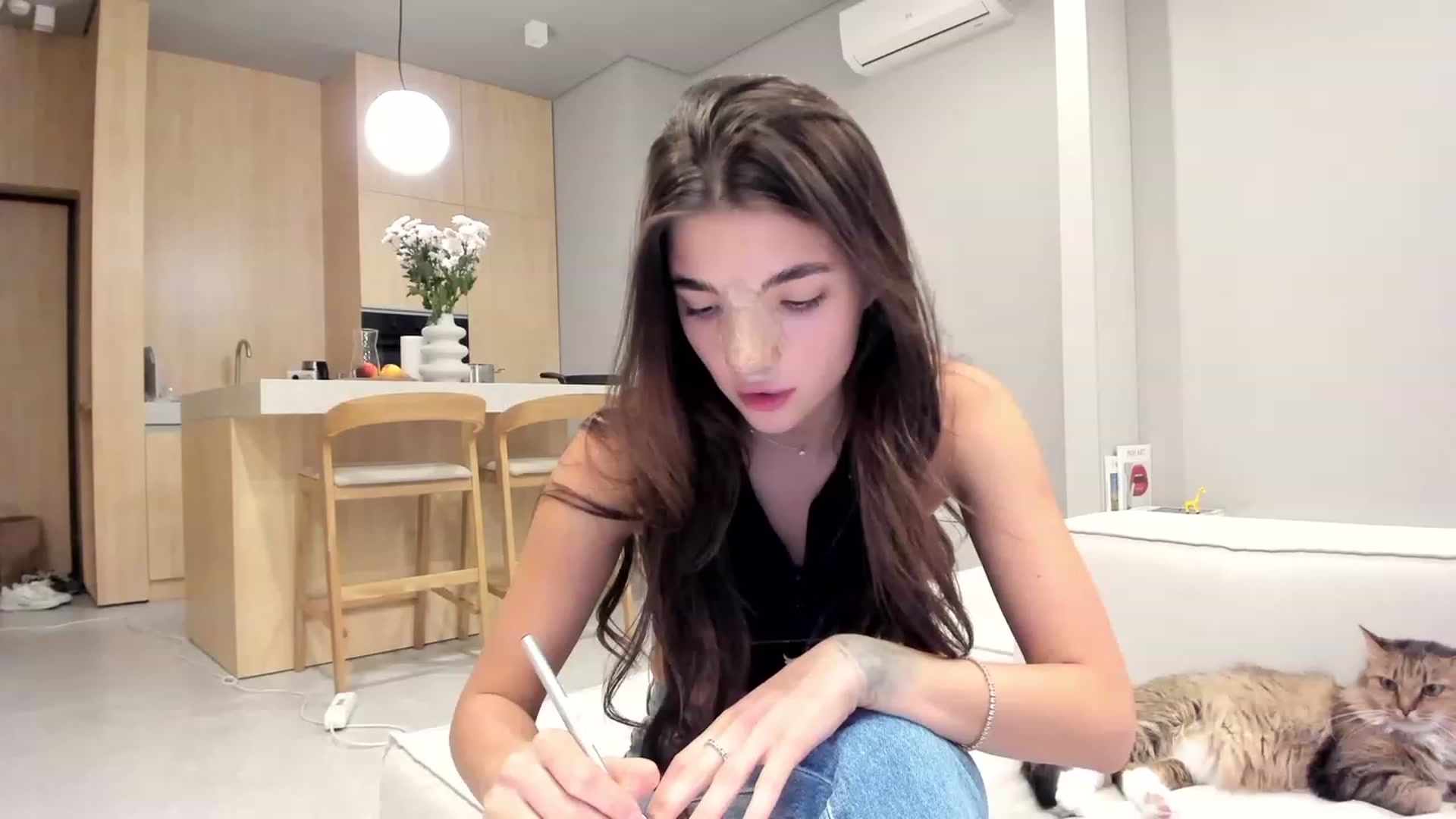 Gallery image thumbnail from SweetKlem's myfreecams stream on, 09/24/2023, 17:41 image 5 of 20