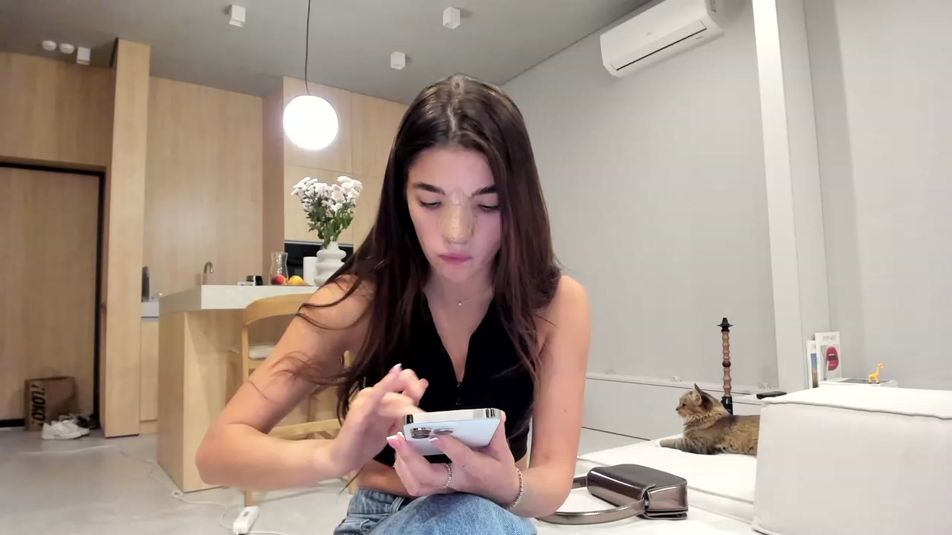 Gallery image thumbnail from SweetKlem's myfreecams stream on, 09/24/2023, 17:41 image 13 of 20