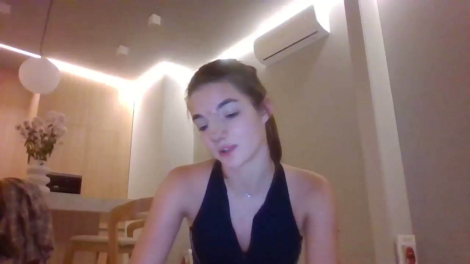 Gallery image thumbnail from SweetKlem's myfreecams stream on, 09/27/2023, 18:51 image 19 of 20