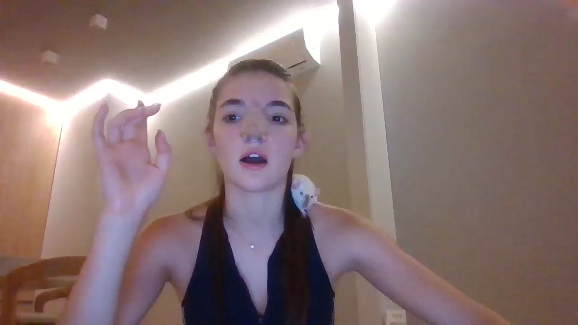 Gallery image thumbnail from SweetKlem's myfreecams stream on, 09/27/2023, 18:51 image 6 of 20