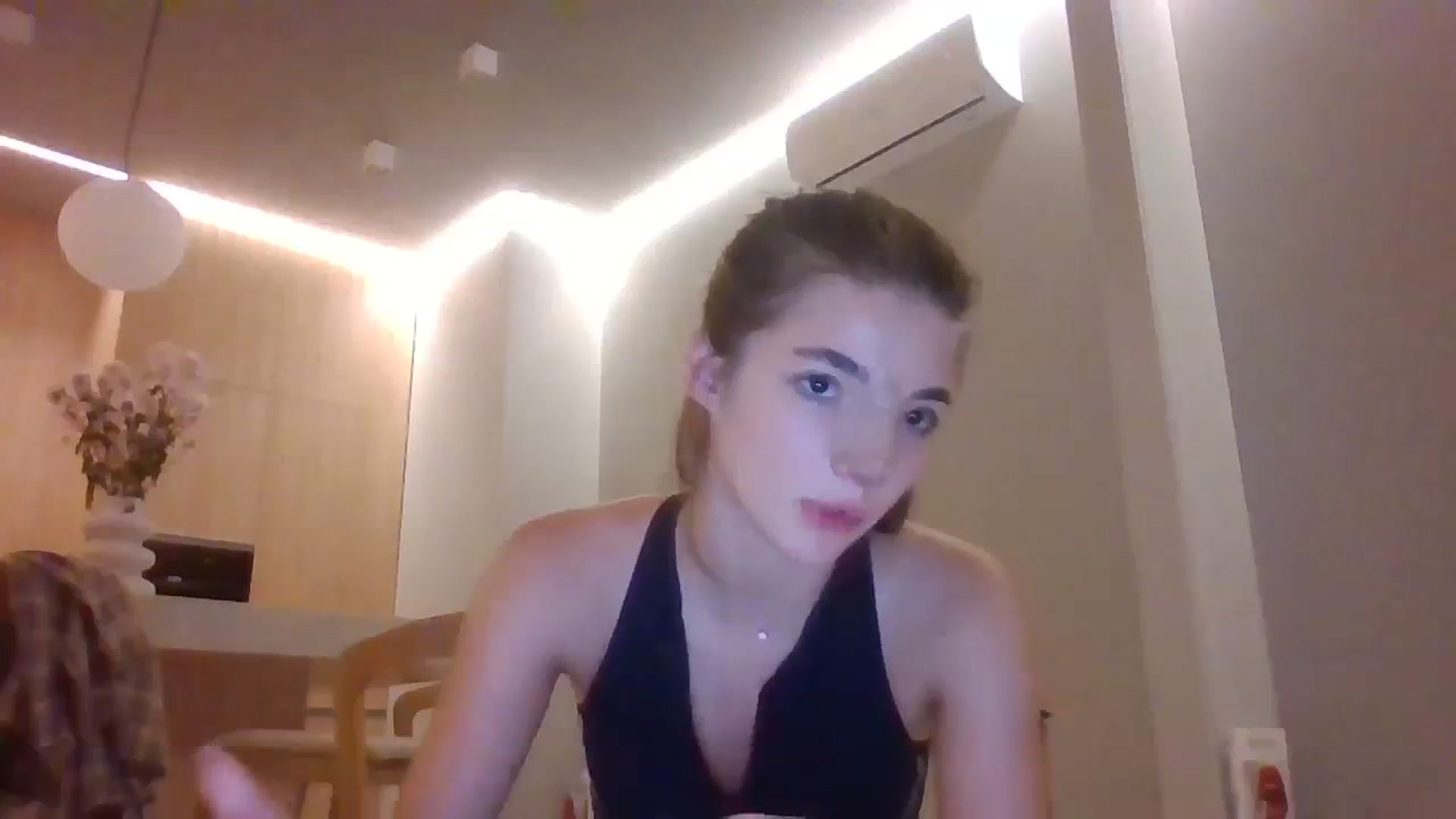 Gallery image thumbnail from SweetKlem's myfreecams stream on, 09/27/2023, 18:51 image 20 of 20