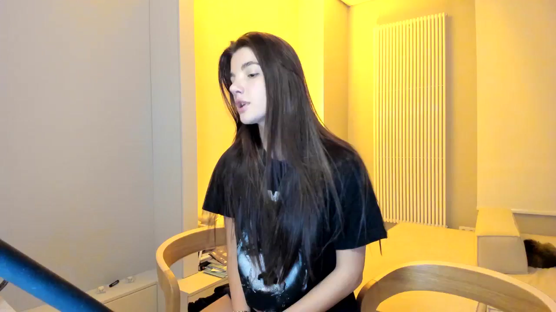 Gallery image thumbnail from SweetKlem's myfreecams stream on, 10/10/2023, 22:22 image 17 of 20